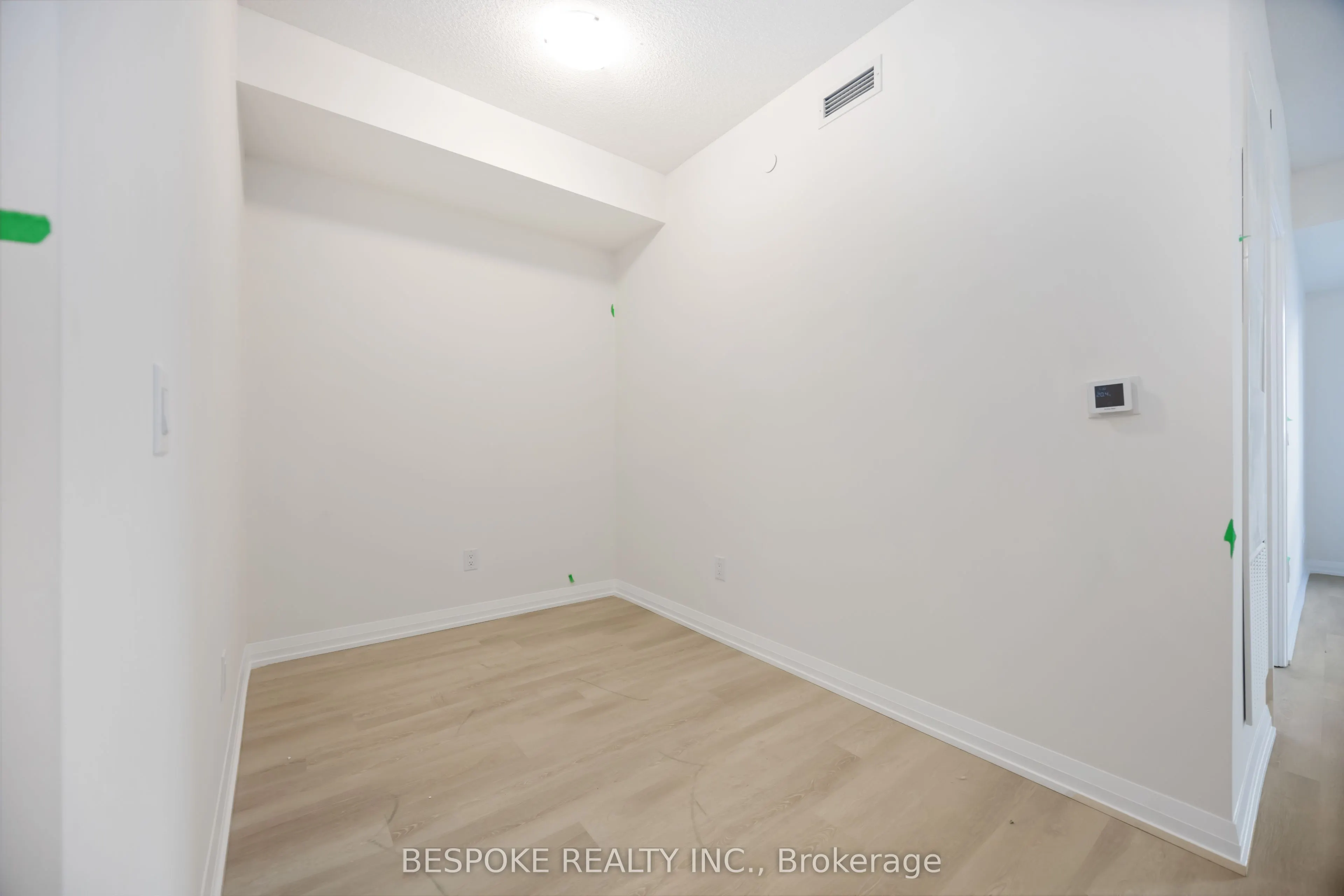 3260 Sheppard Avenue E, #1206
