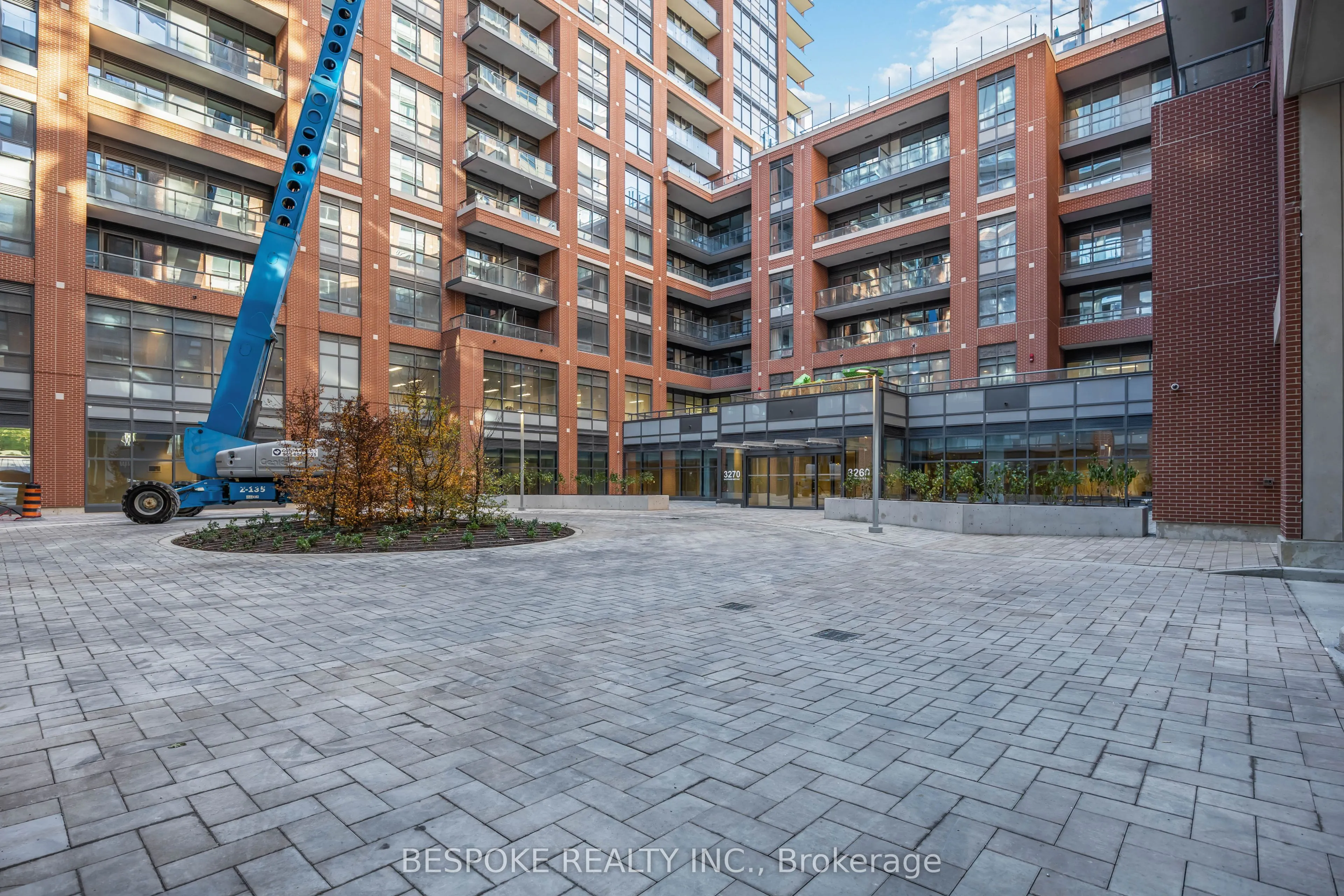 3260 Sheppard Avenue E, #1206