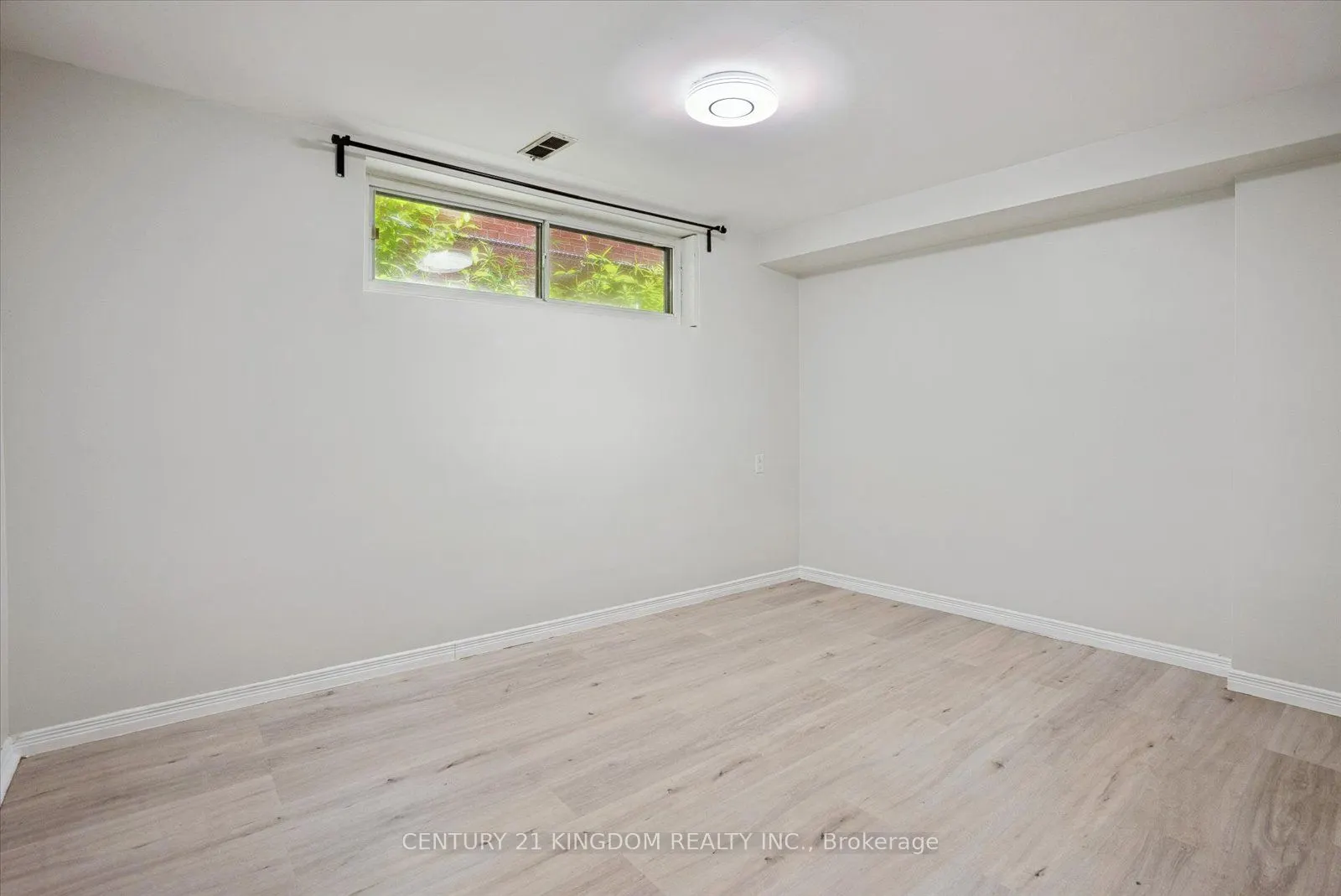 37 Robinson Avenue, #Lower