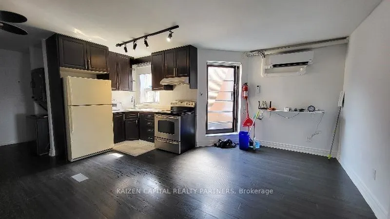 2637 Eglinton Avenue E