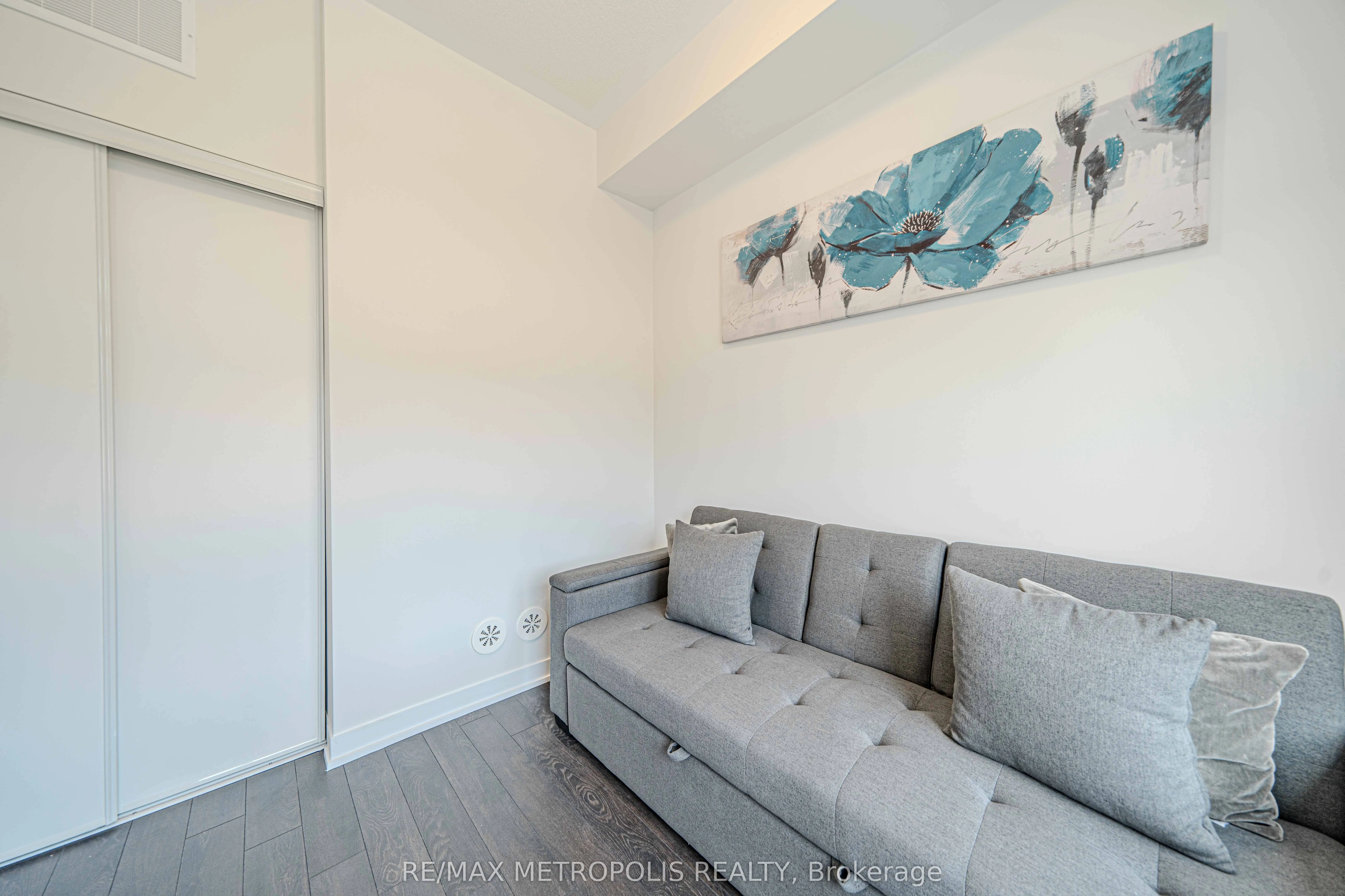 1865 Pickering Parkway, #606