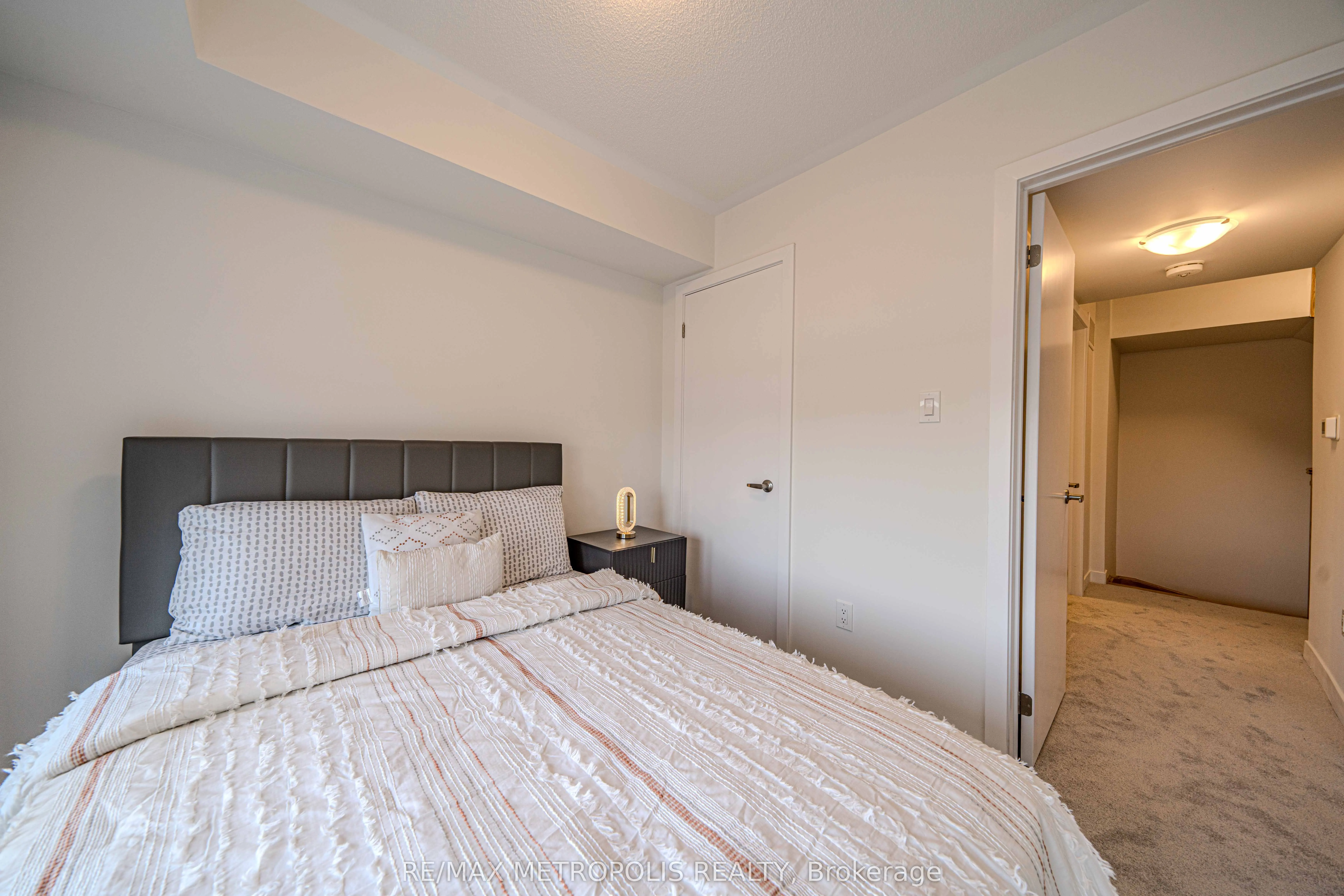 1865 Pickering Parkway, #606