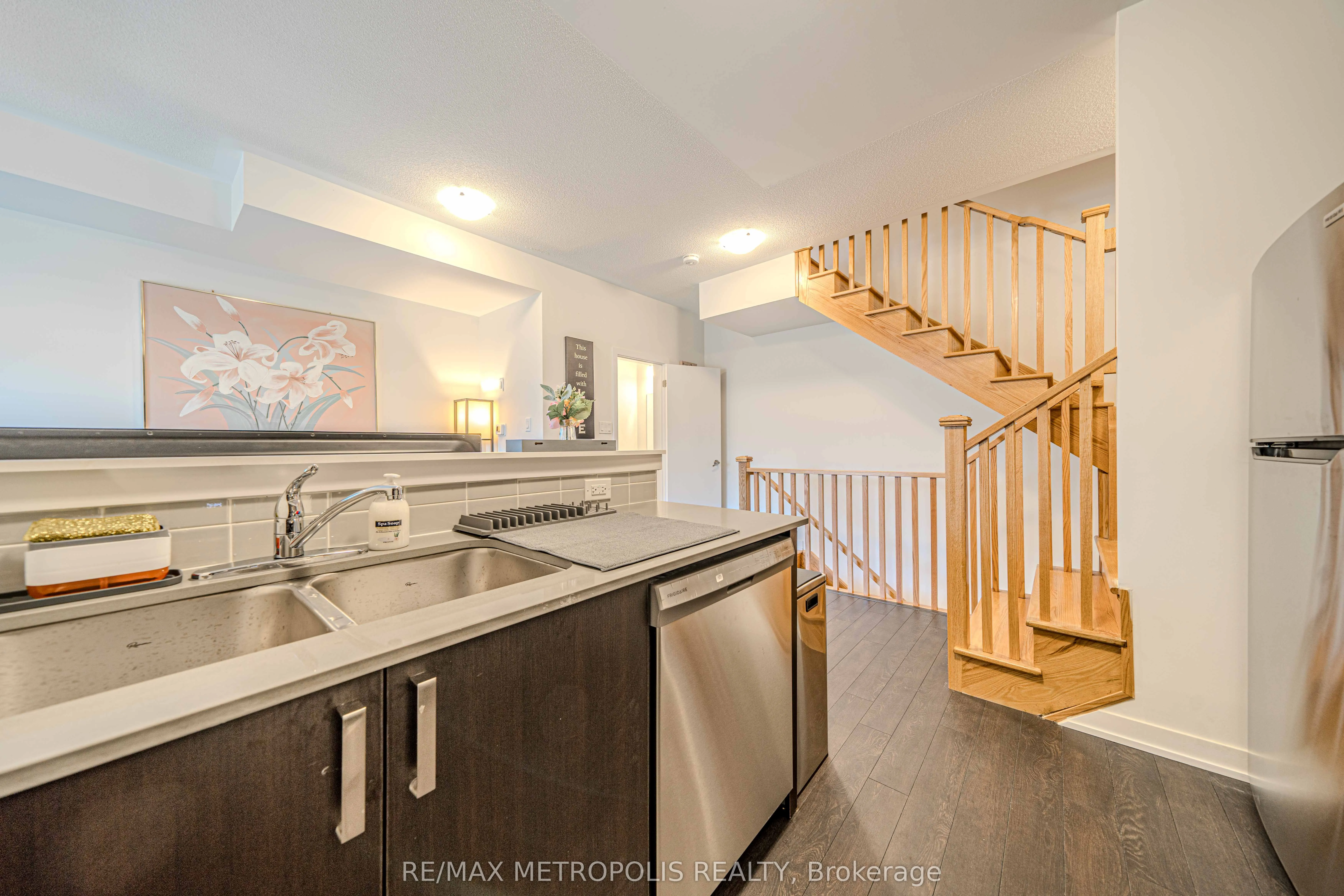 1865 Pickering Parkway, #606