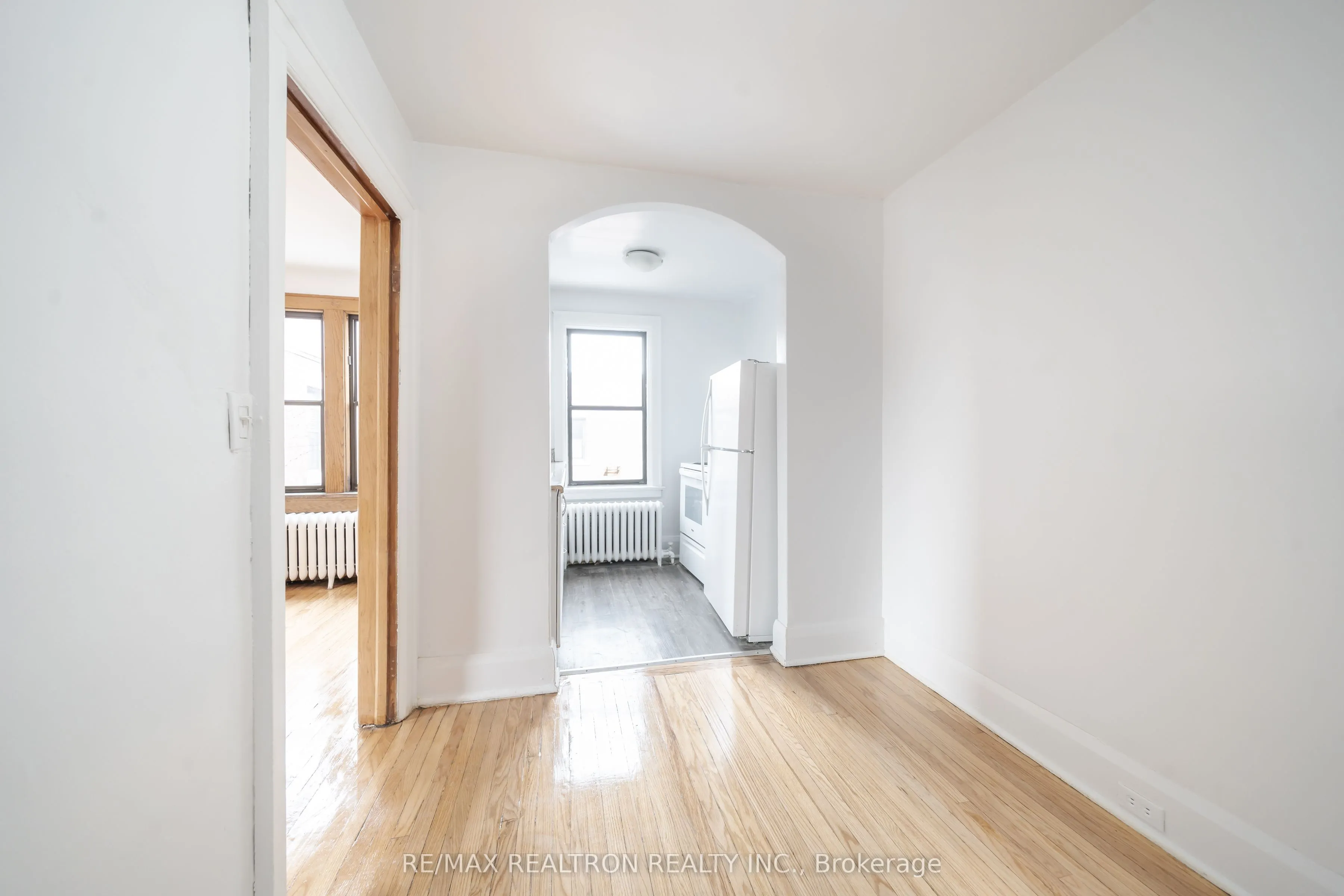 8 Kingston Road, #49