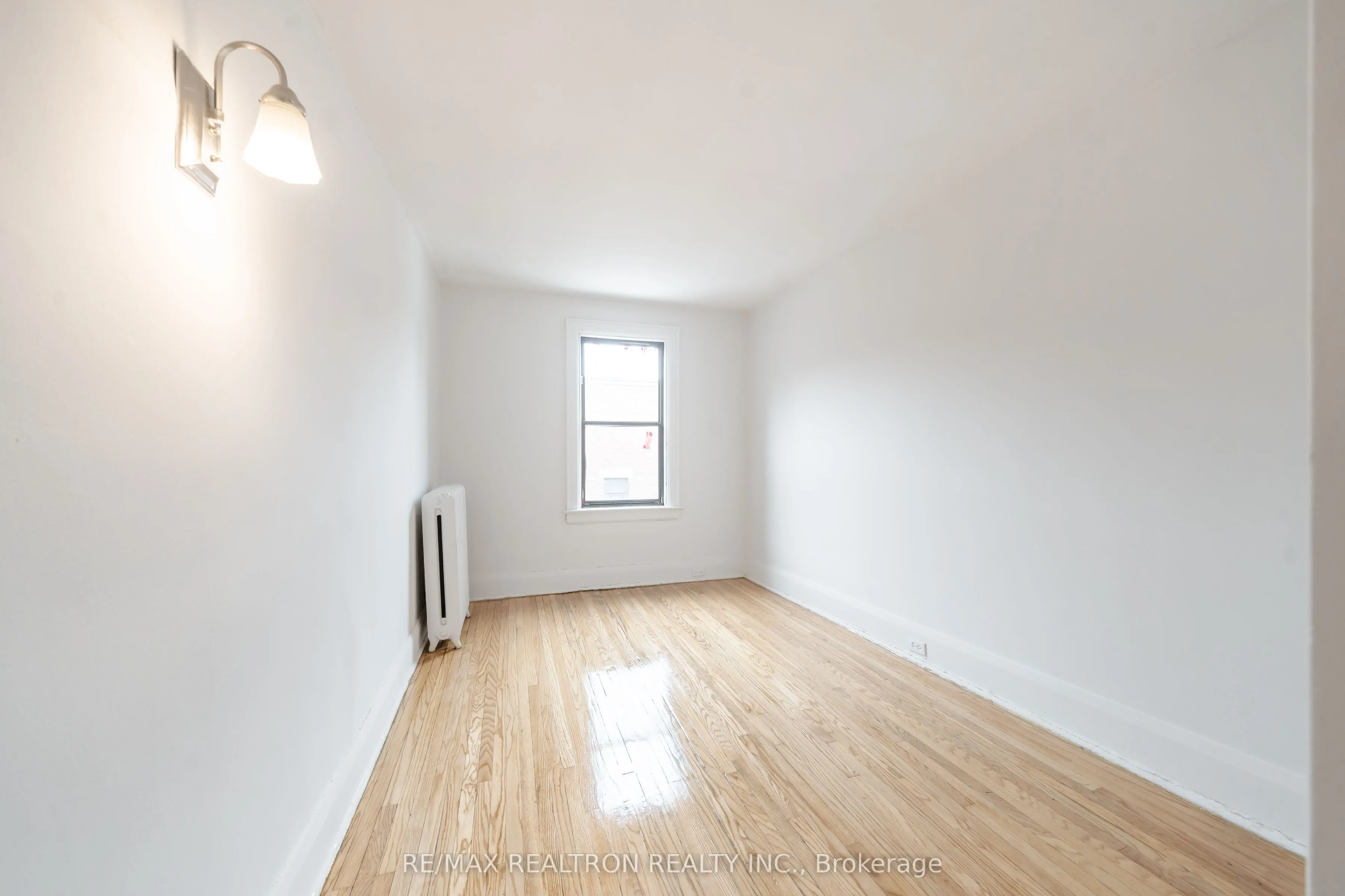 8 Kingston Road, #49