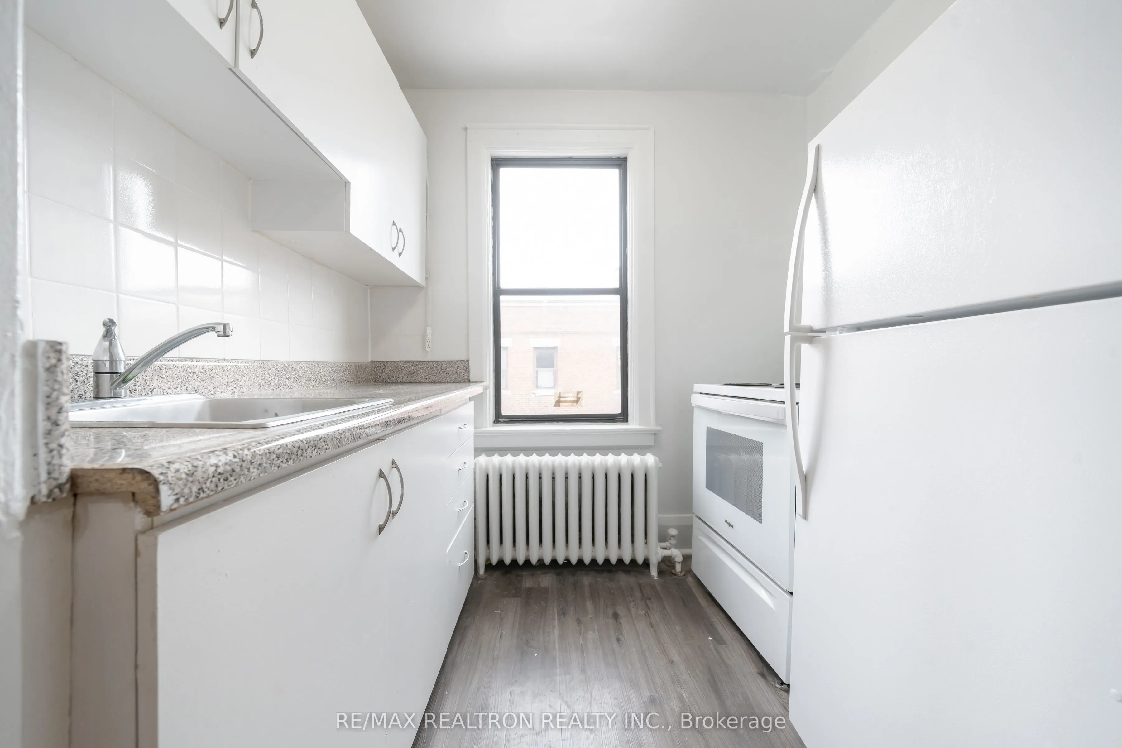 8 Kingston Road, #49