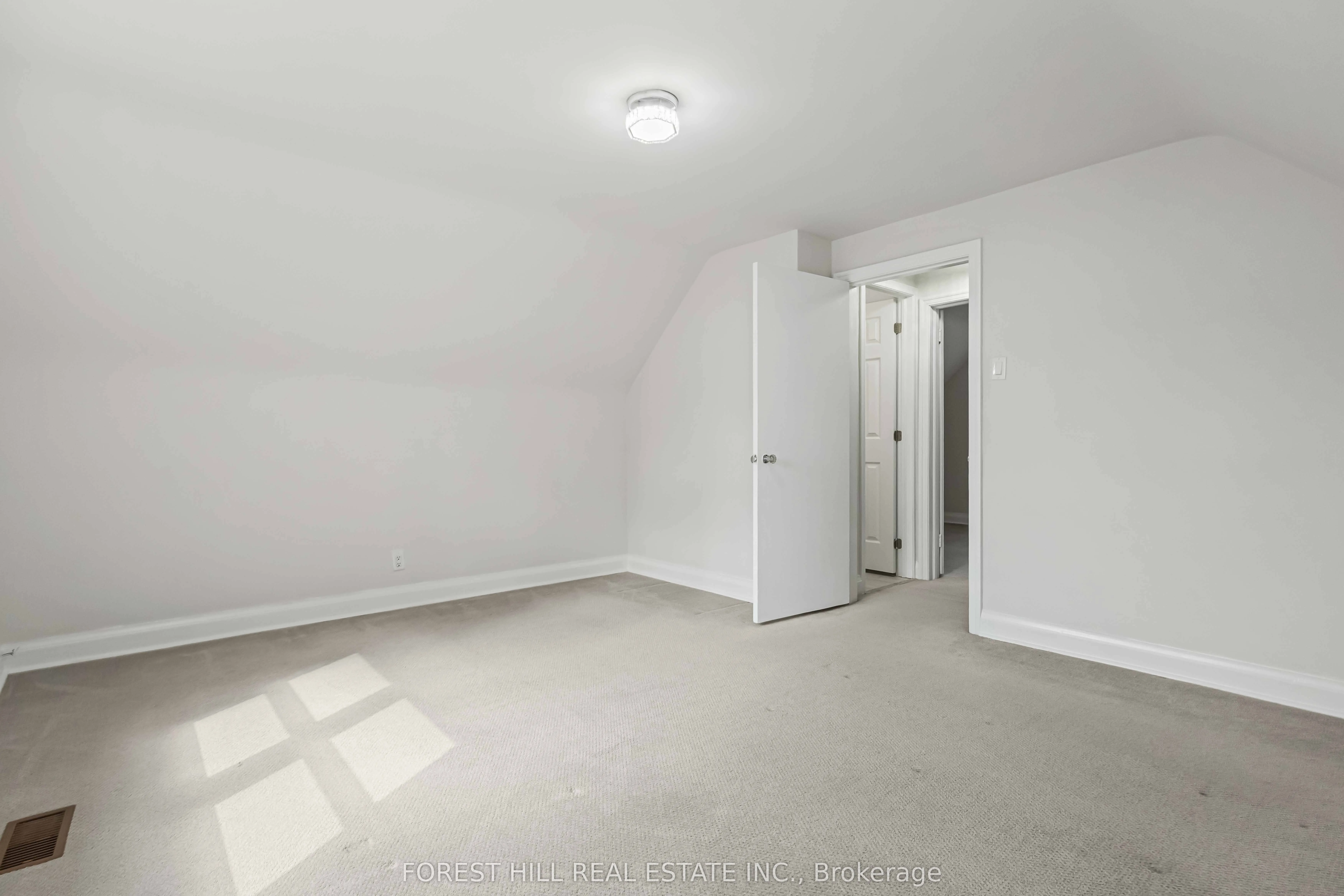 23 Kingswell Crescent