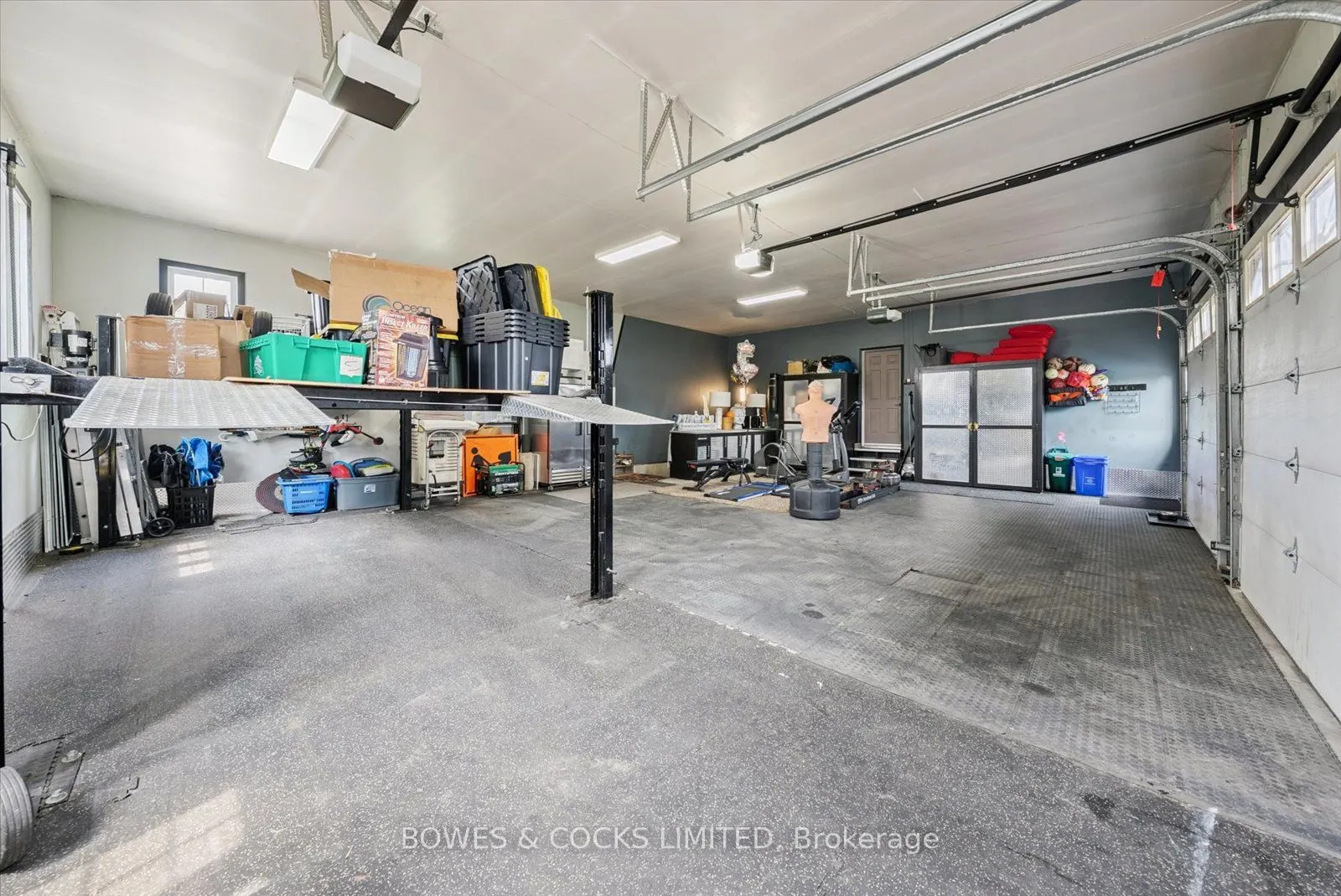 4588 Paynes Crescent