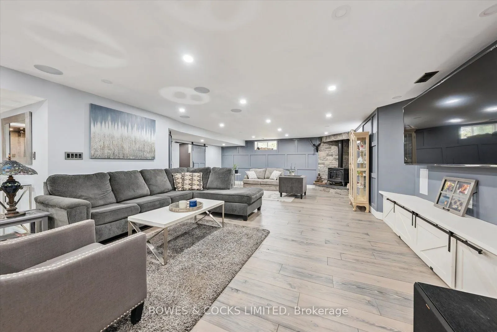 4588 Paynes Crescent