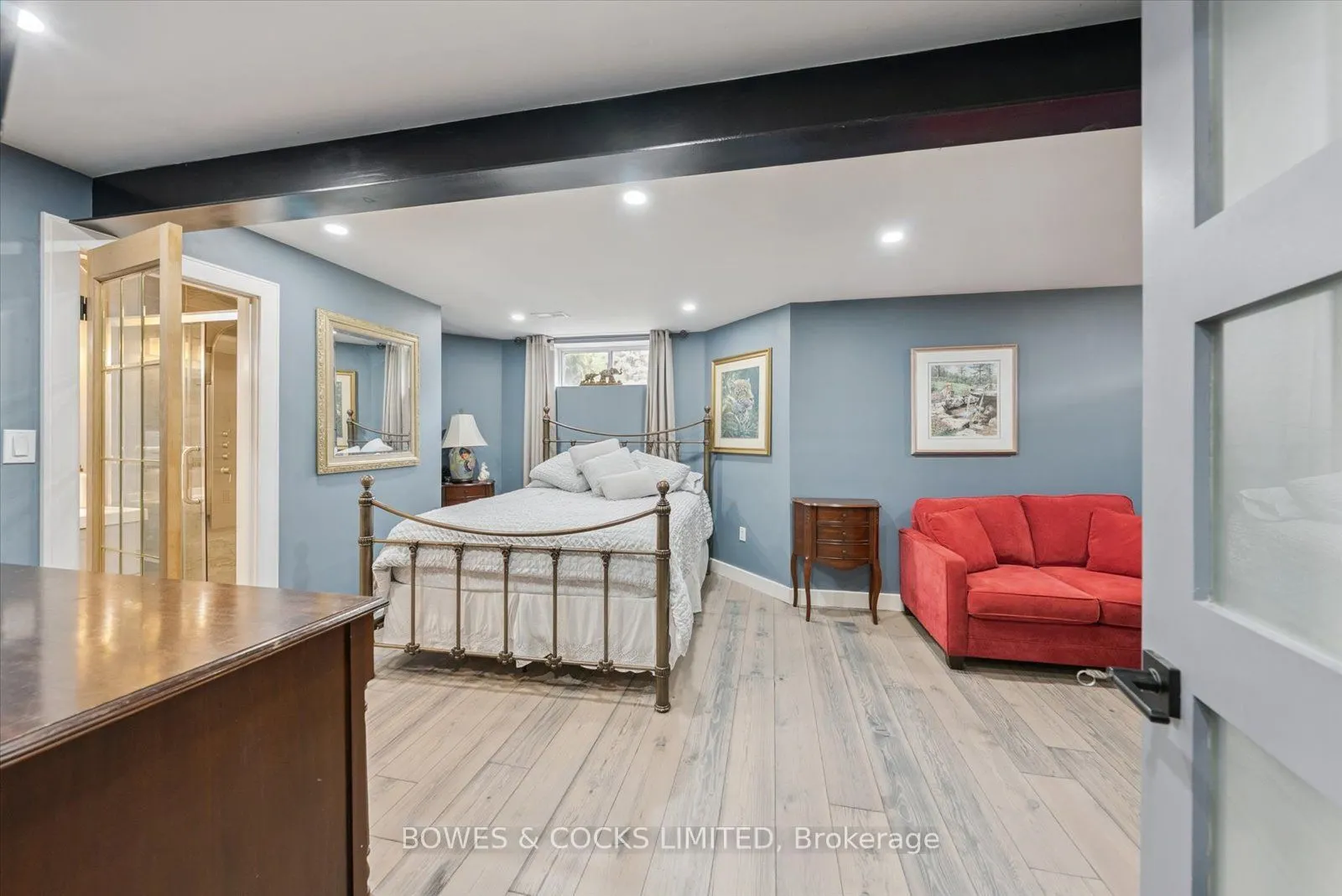 4588 Paynes Crescent