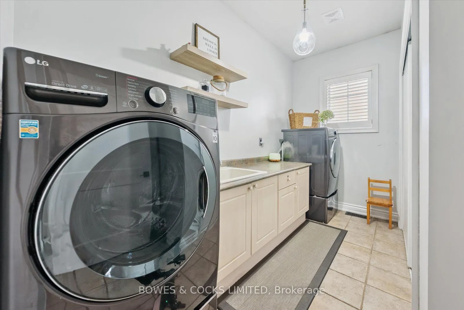 4588 Paynes Crescent