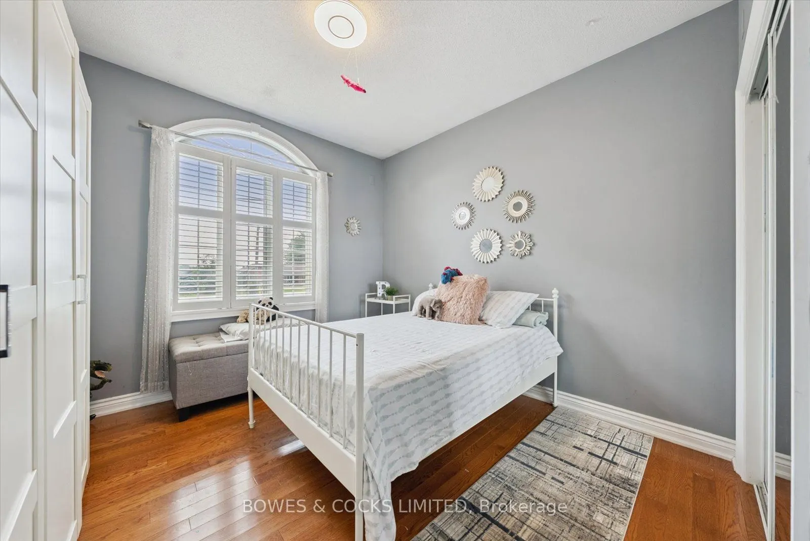 4588 Paynes Crescent