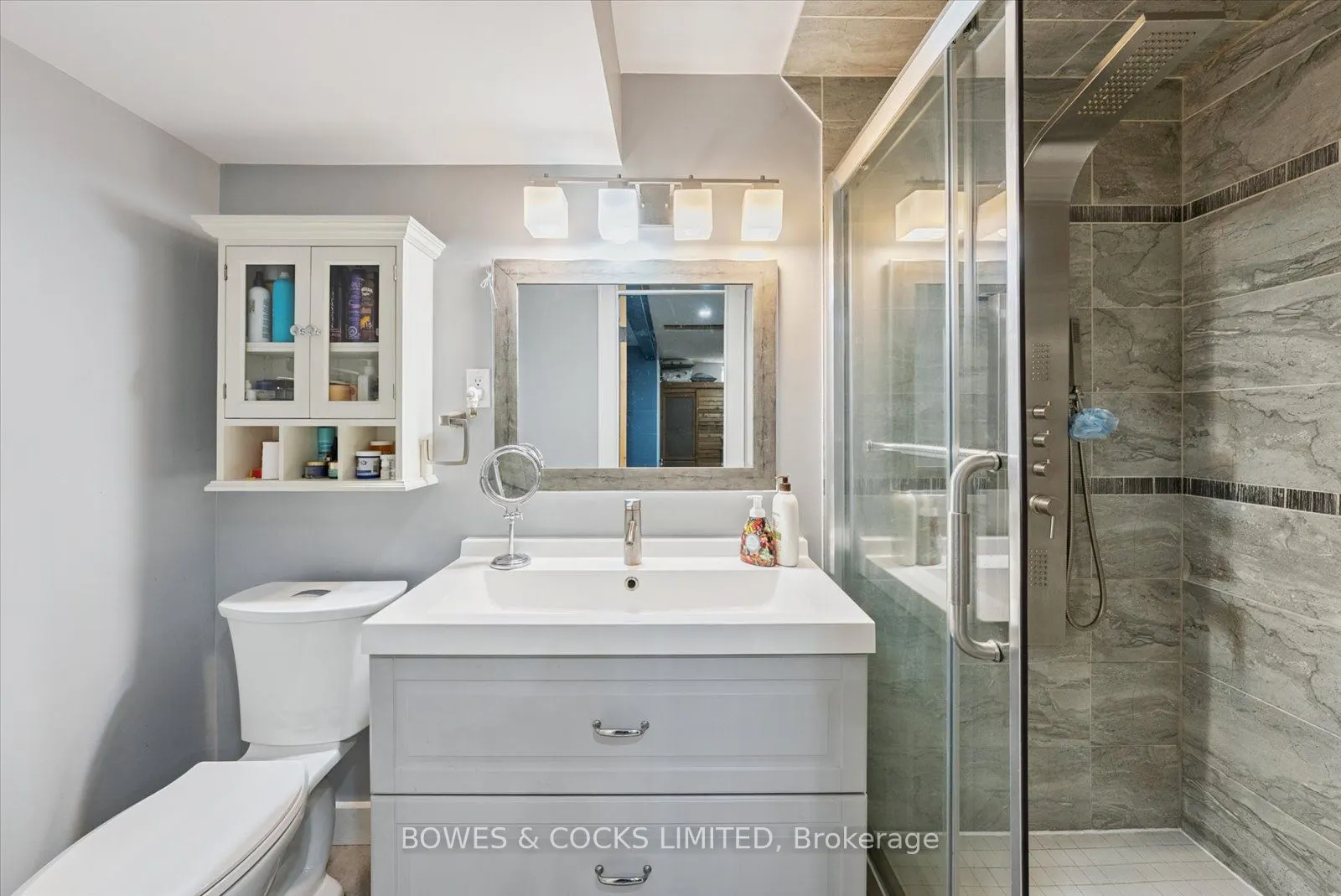 4588 Paynes Crescent