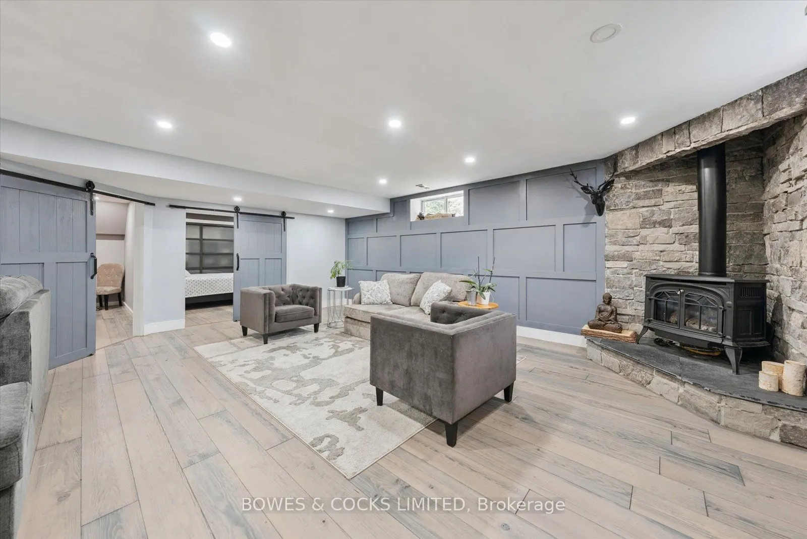 4588 Paynes Crescent