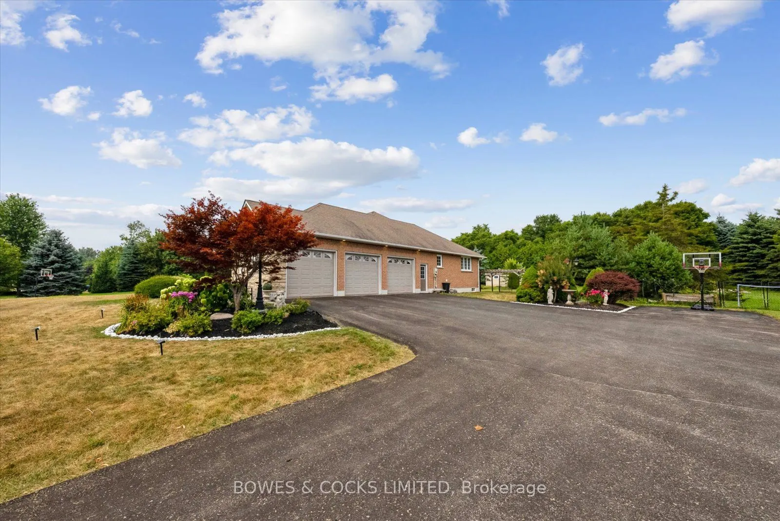 4588 Paynes Crescent