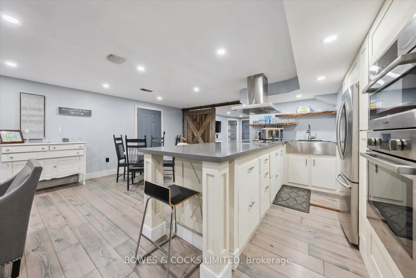 4588 Paynes Crescent