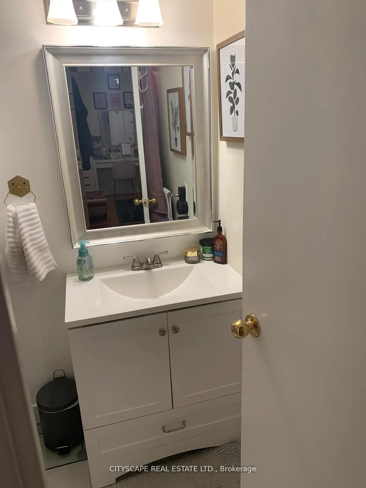 2550 Pharmacy Avenue, #706