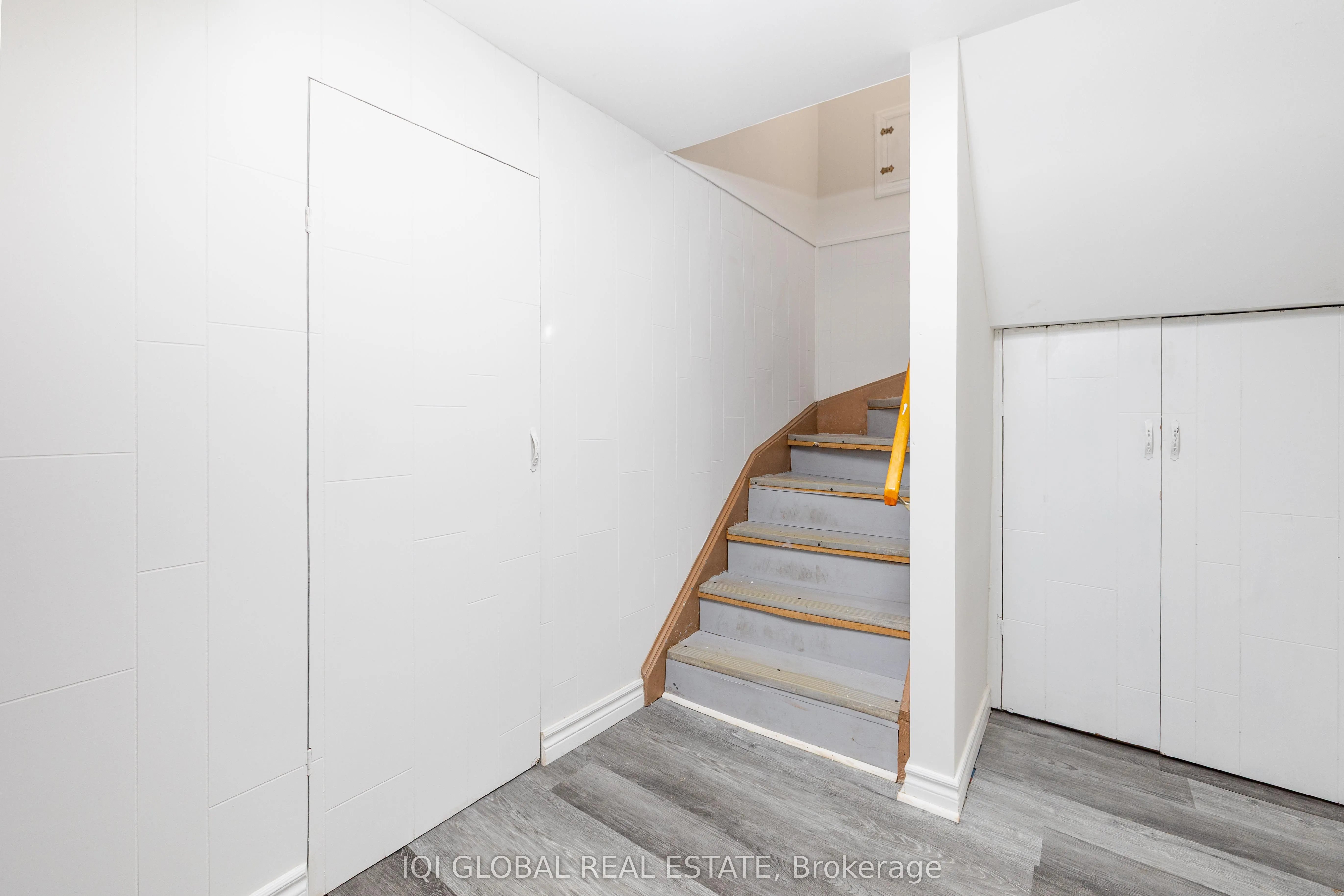 102 Central Park Boulevard S