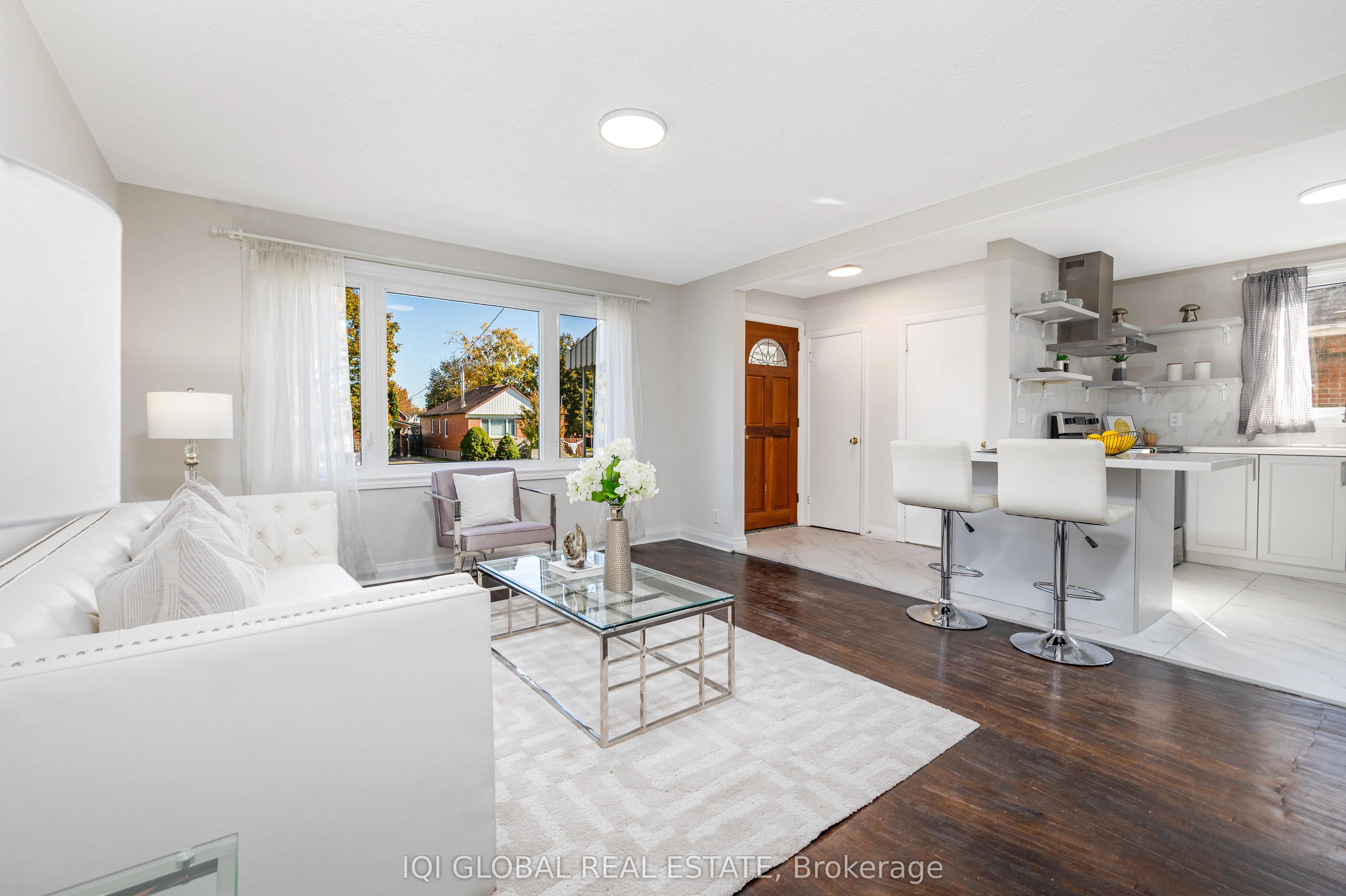 102 Central Park Boulevard S