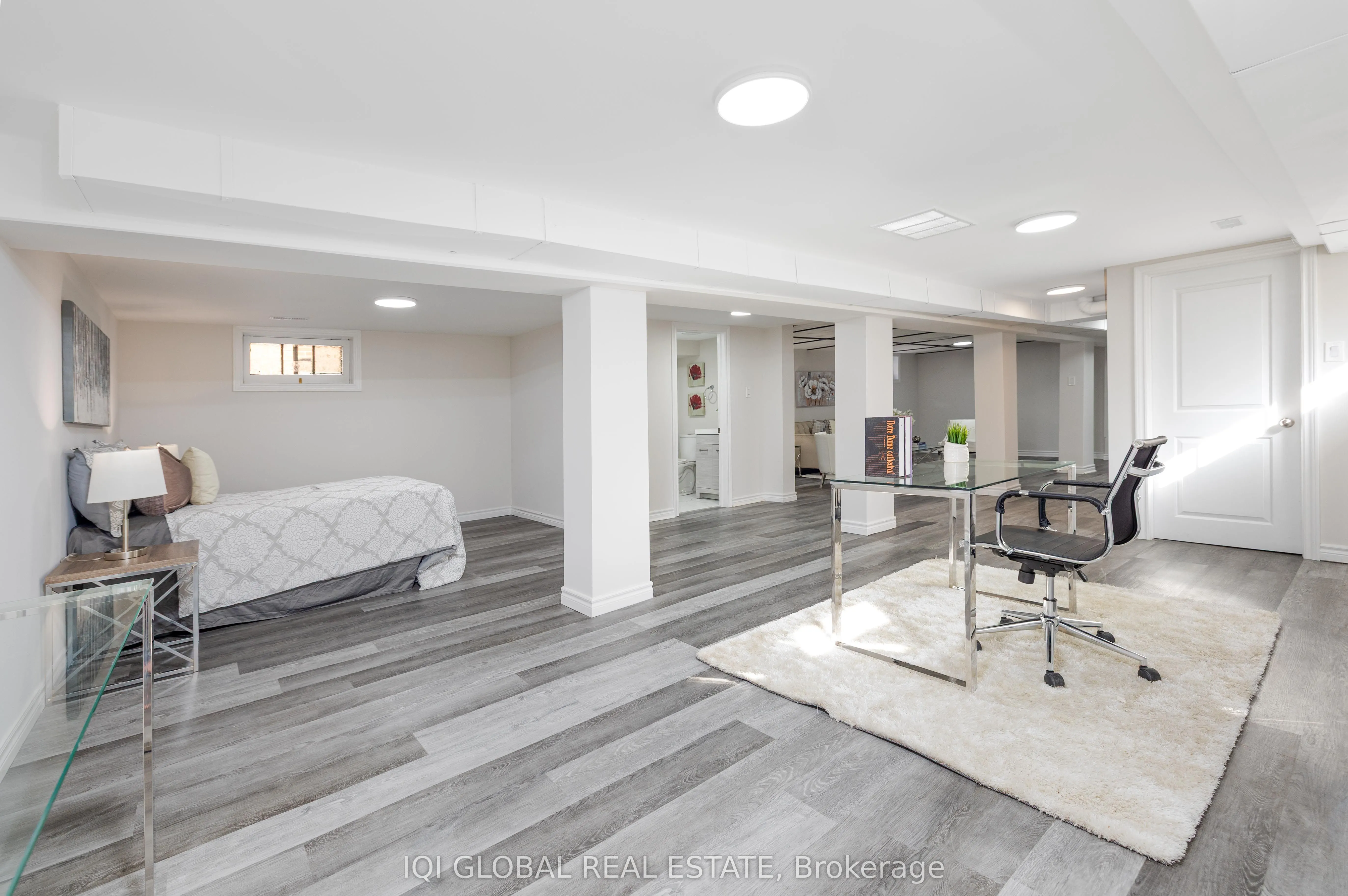 102 Central Park Boulevard S