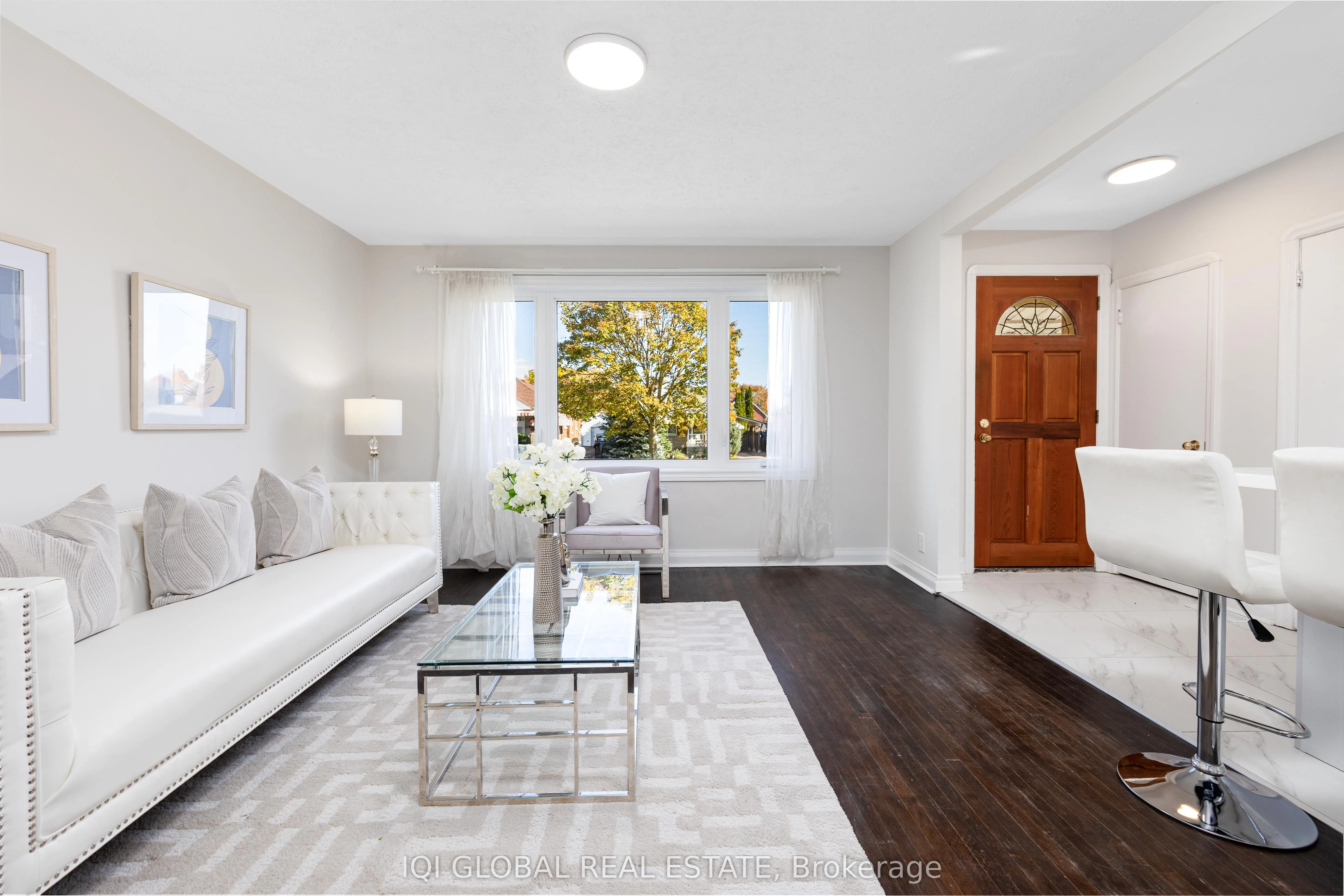 102 Central Park Boulevard S