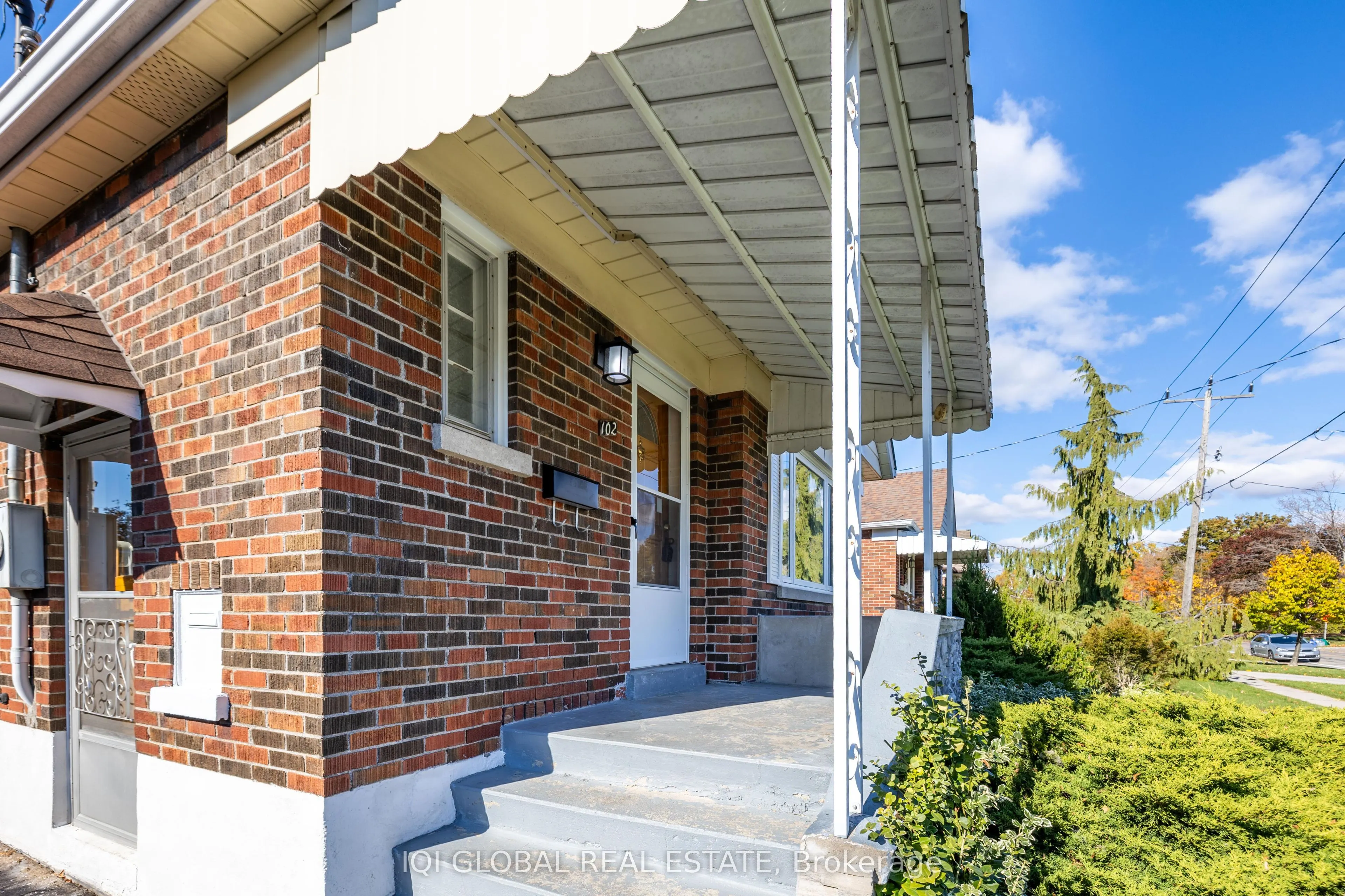 102 Central Park Boulevard S