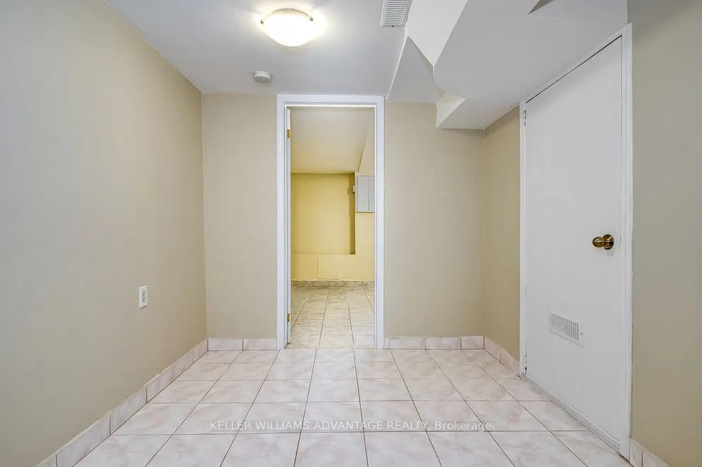 218 Broadview Avenue, #Lower