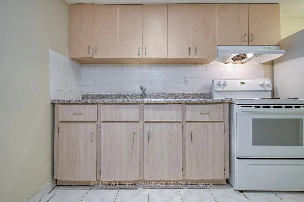 218 Broadview Avenue, #Lower