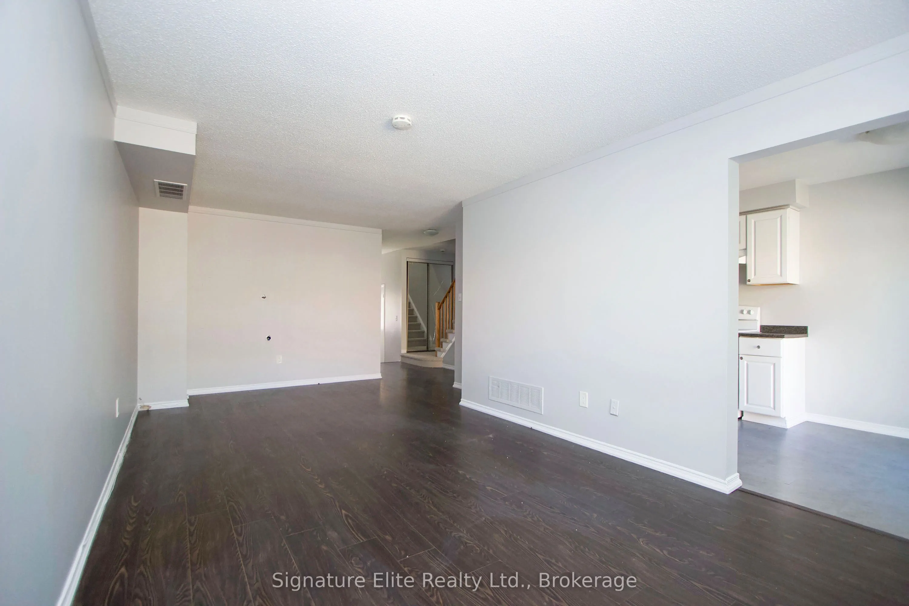 10 Bassett Boulevard, #9