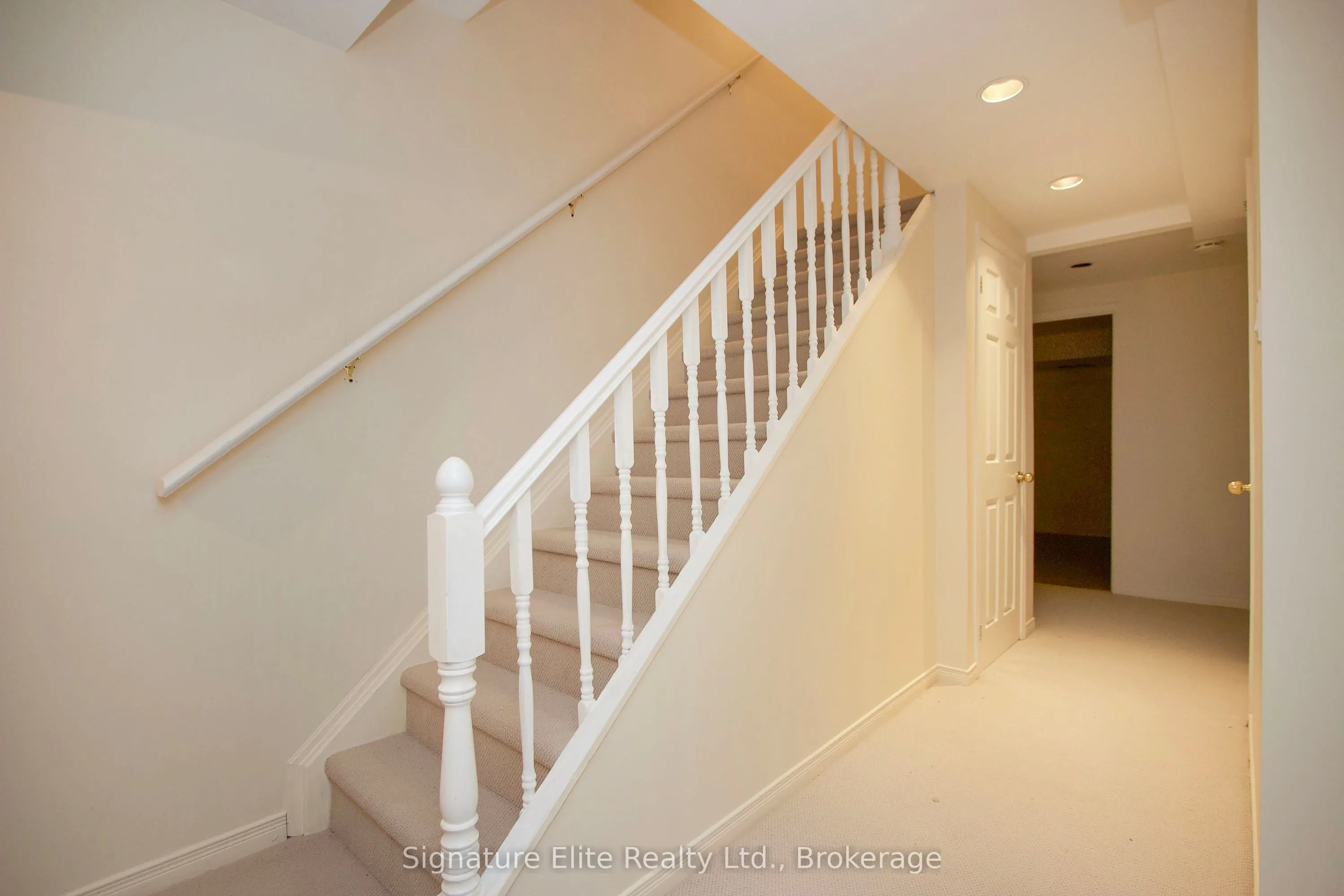 10 Bassett Boulevard, #9