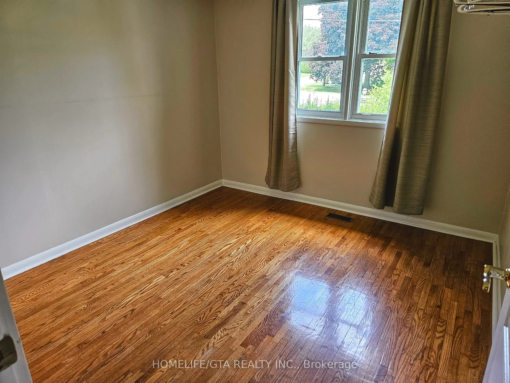 273 Martins Street, #Main