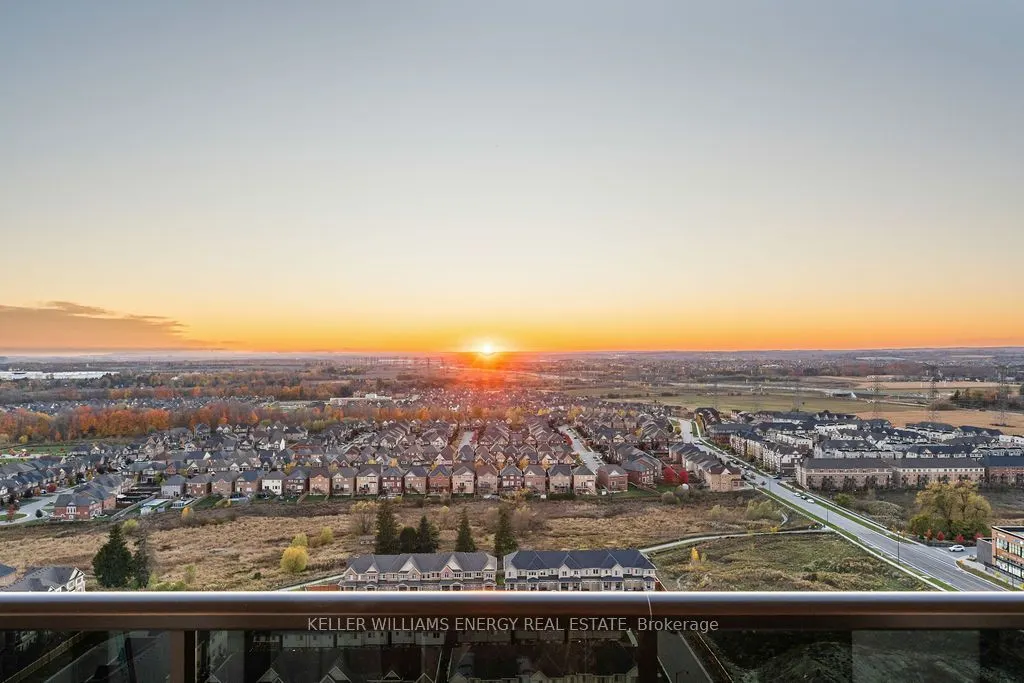 2550 Simcoe Street N, #2421