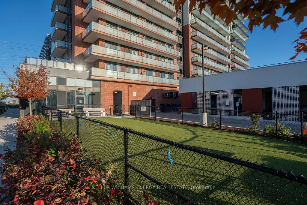 2550 Simcoe Street N, #2421