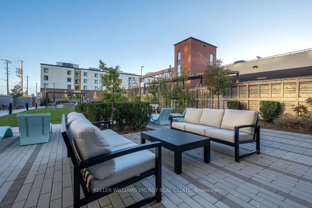 2550 Simcoe Street N, #2421