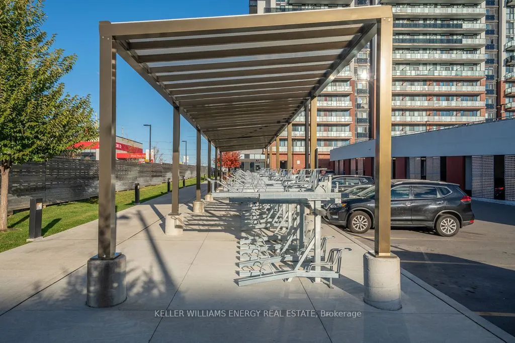 2550 Simcoe Street N, #2421