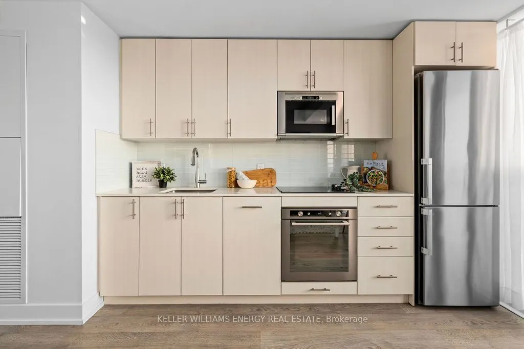 2550 Simcoe Street N, #2421