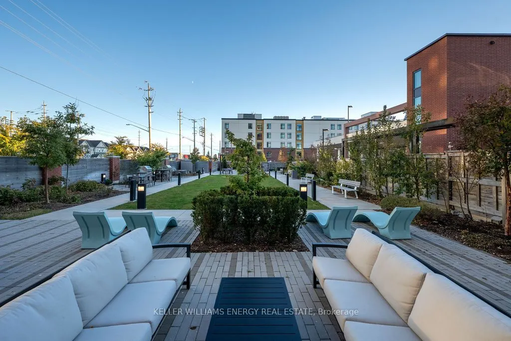 2550 Simcoe Street N, #2421