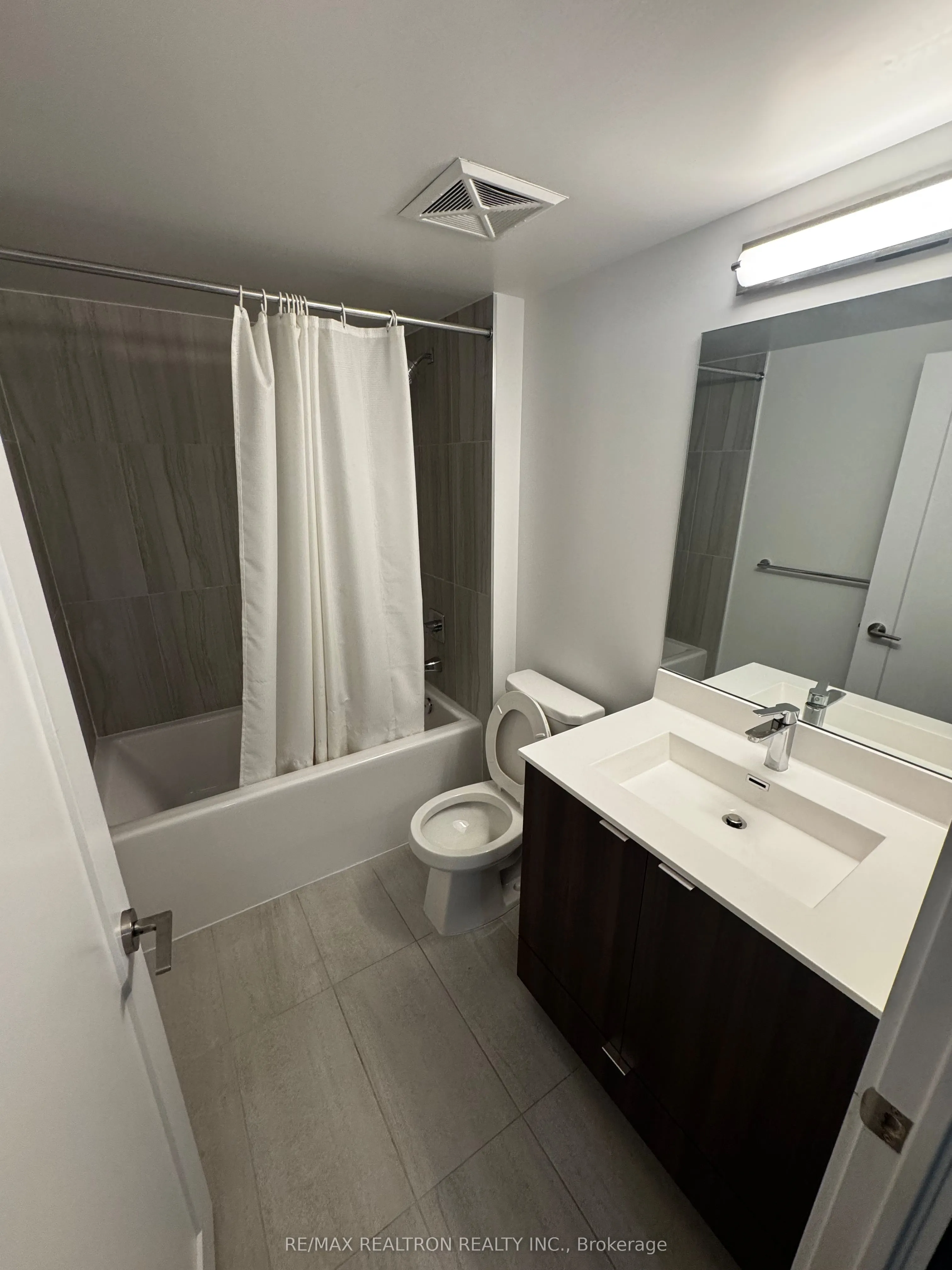 225 Village Green Square, #903