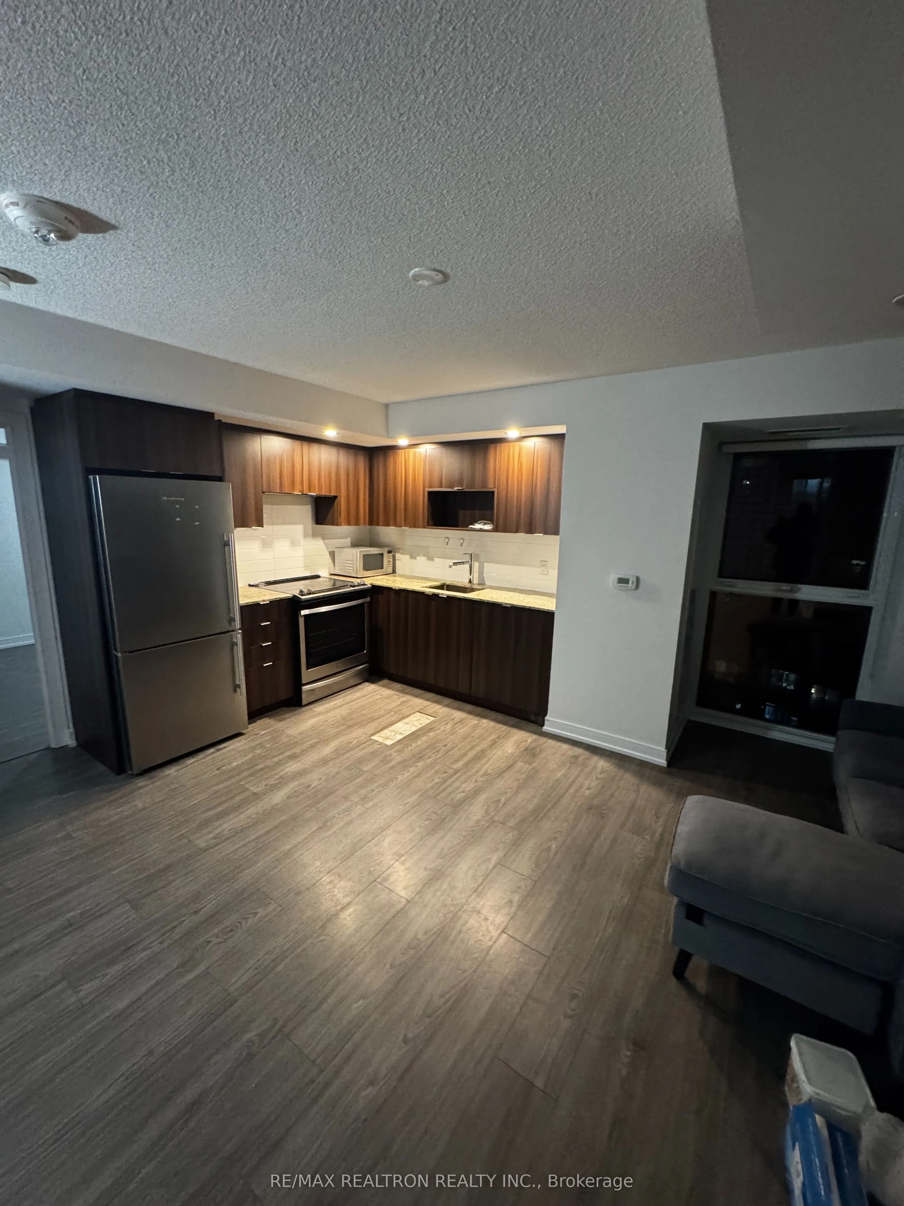 225 Village Green Square, #903