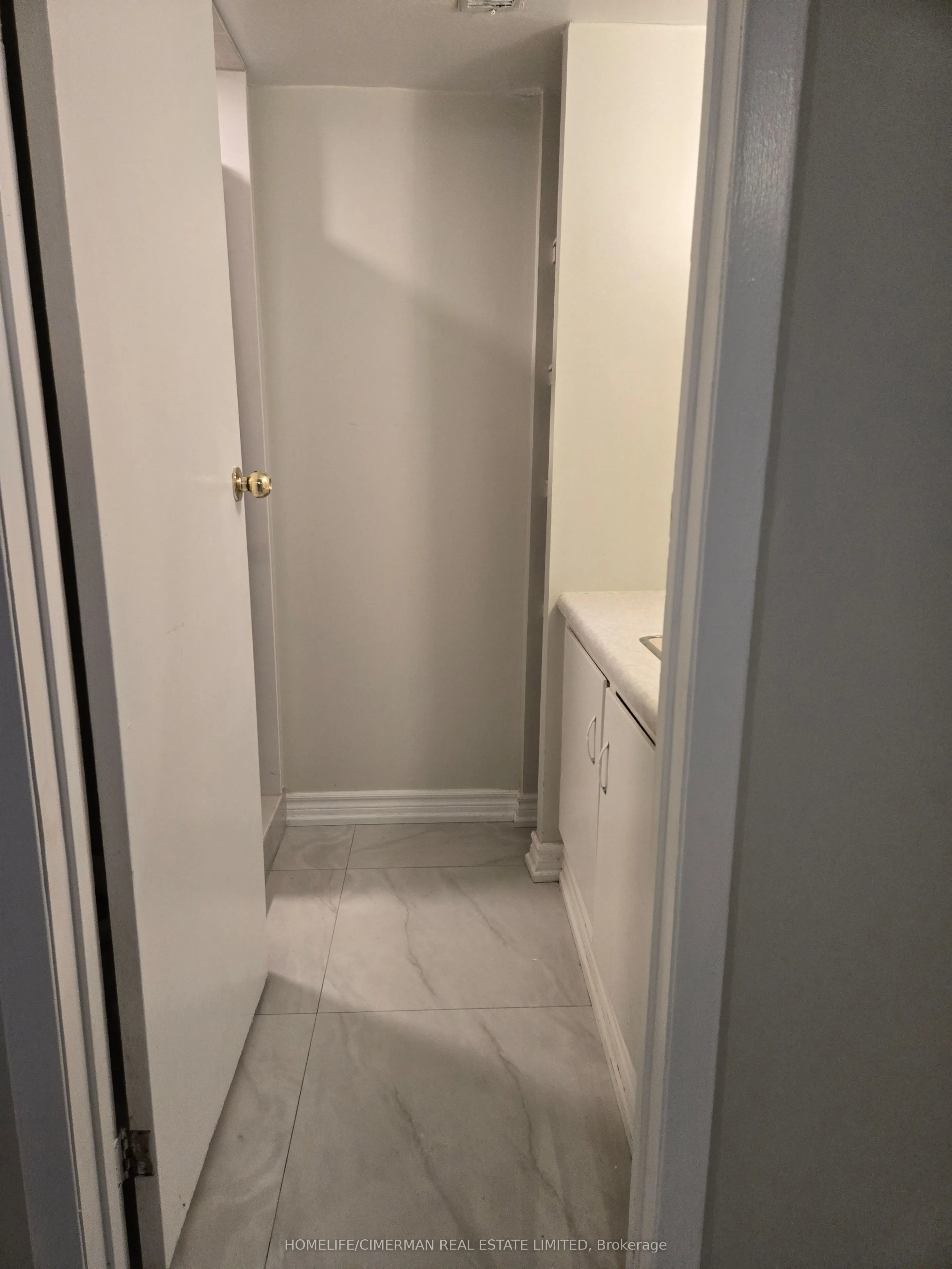 14 Rensburg Drive, #Basement