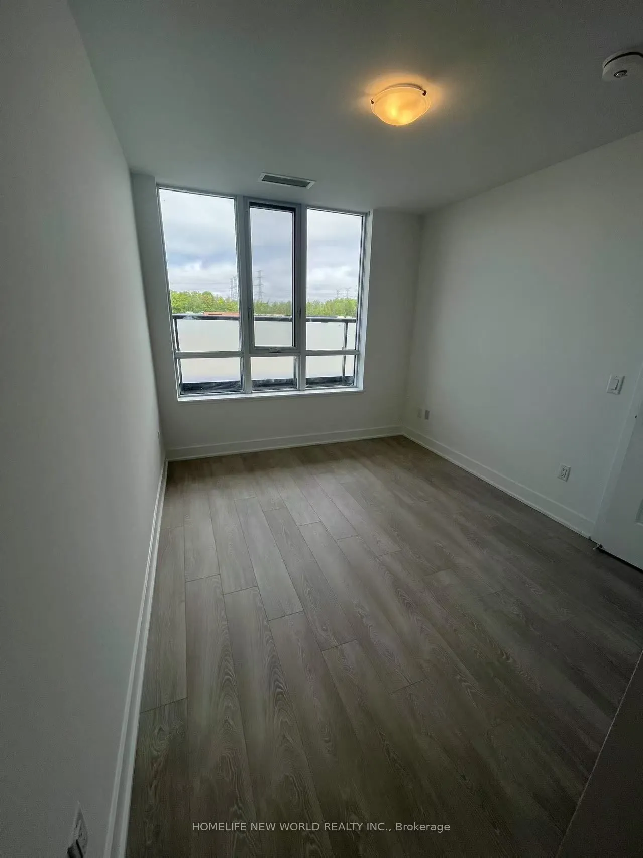 2545 Simcoe Street N, #350