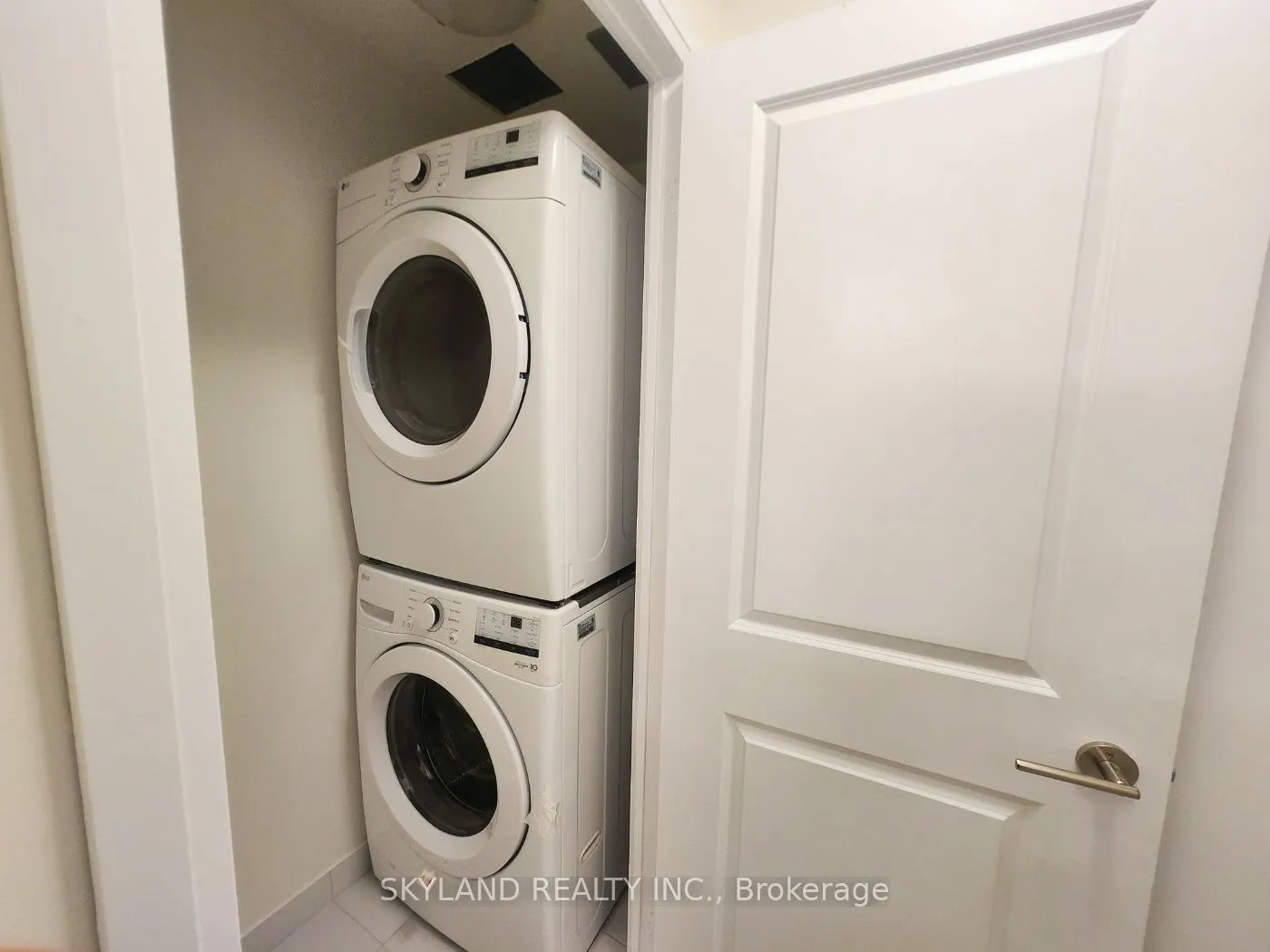 3260 Sheppard Avenue E, #706