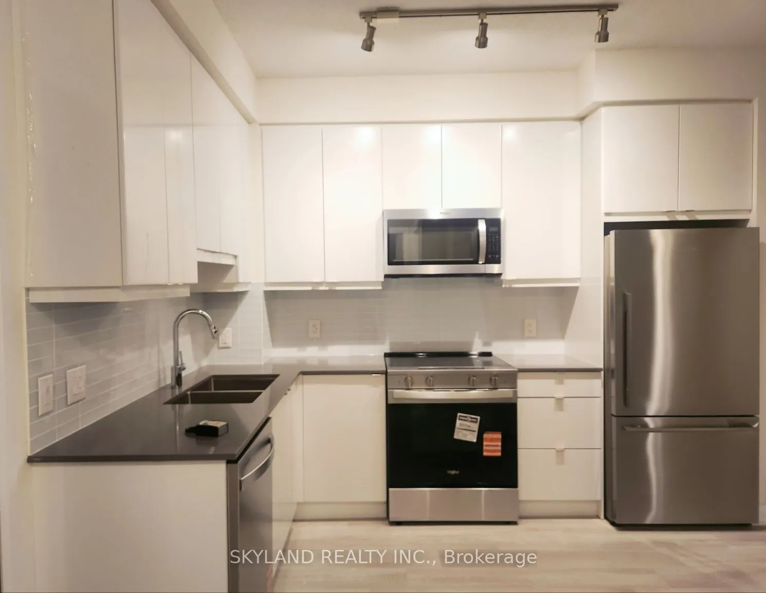 3260 Sheppard Avenue E, #706