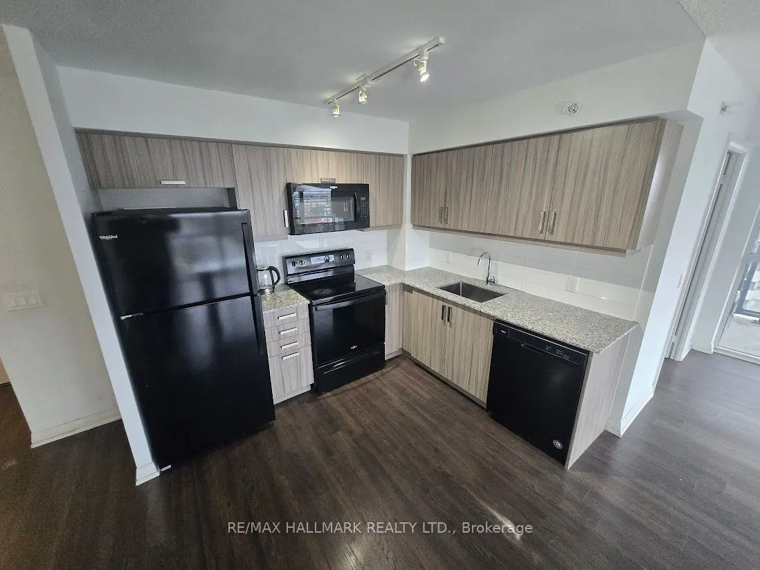 30 Meadowglen Place, #612