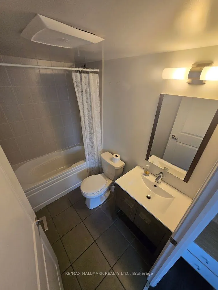 30 Meadowglen Place, #612