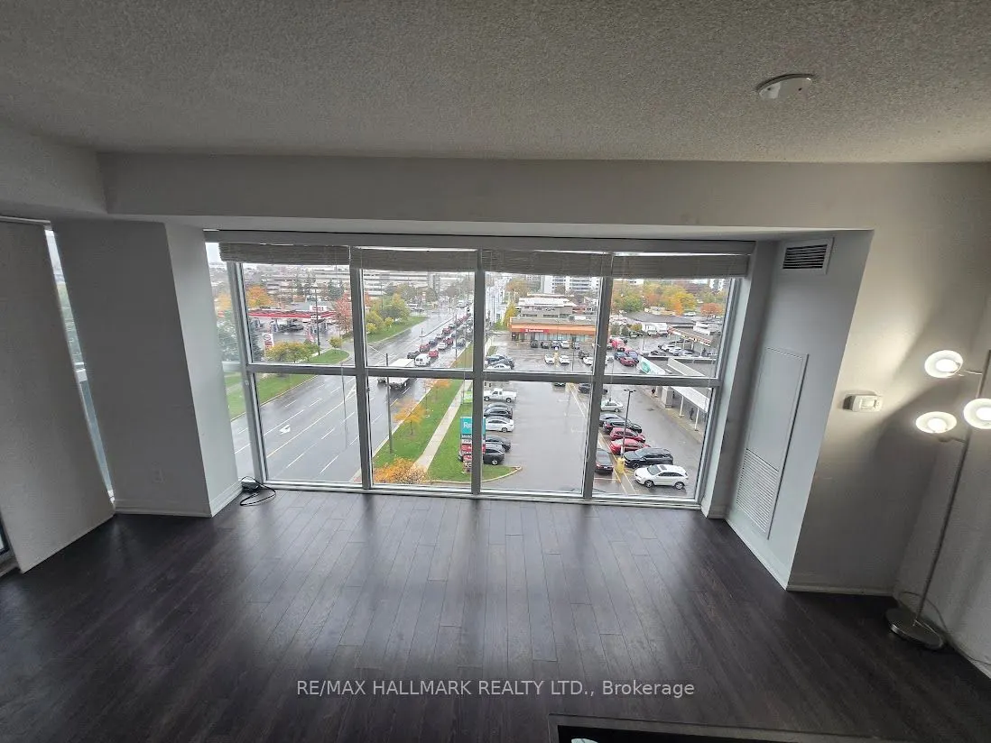 30 Meadowglen Place, #612