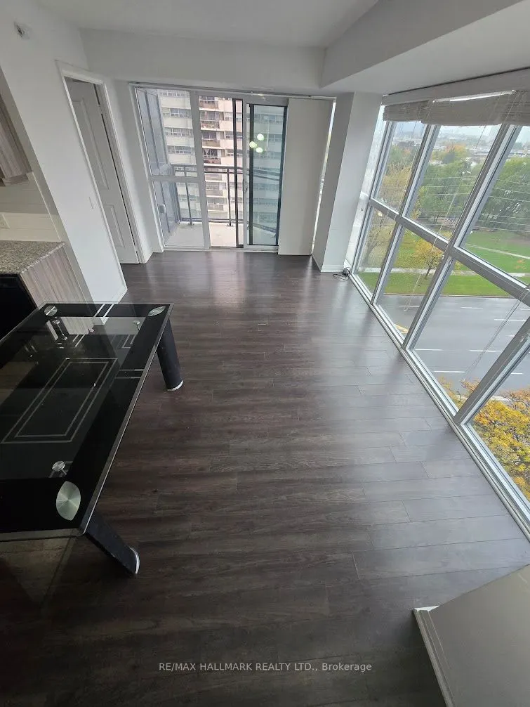 30 Meadowglen Place, #612