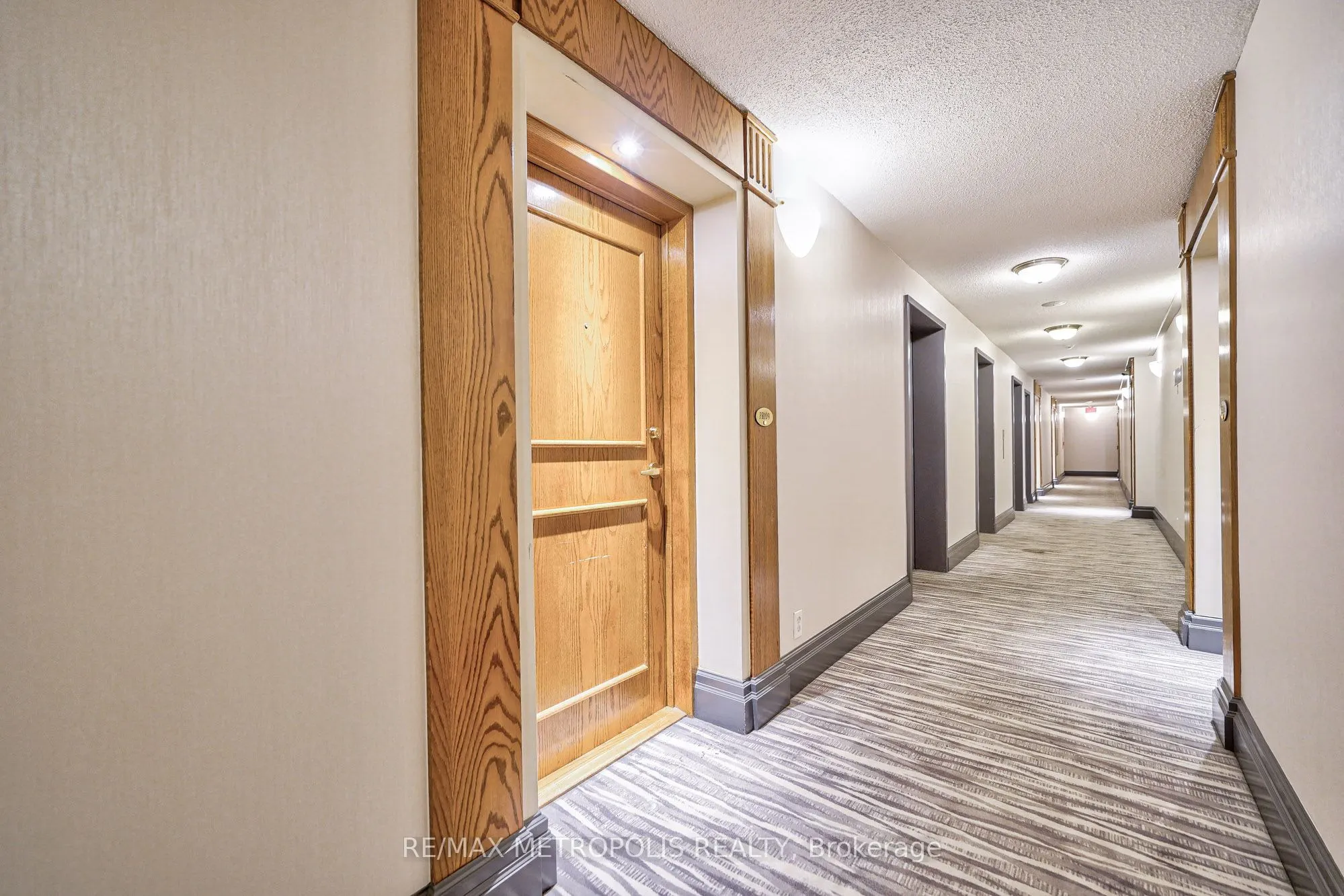 11 Lee Centre Drive, #PH109