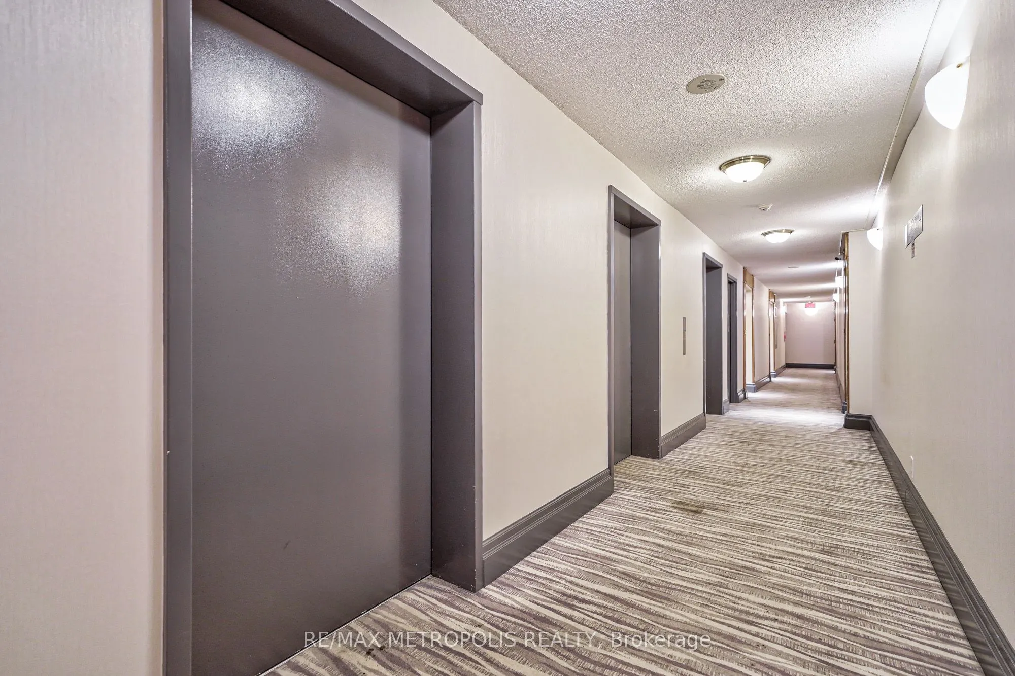 11 Lee Centre Drive, #PH109