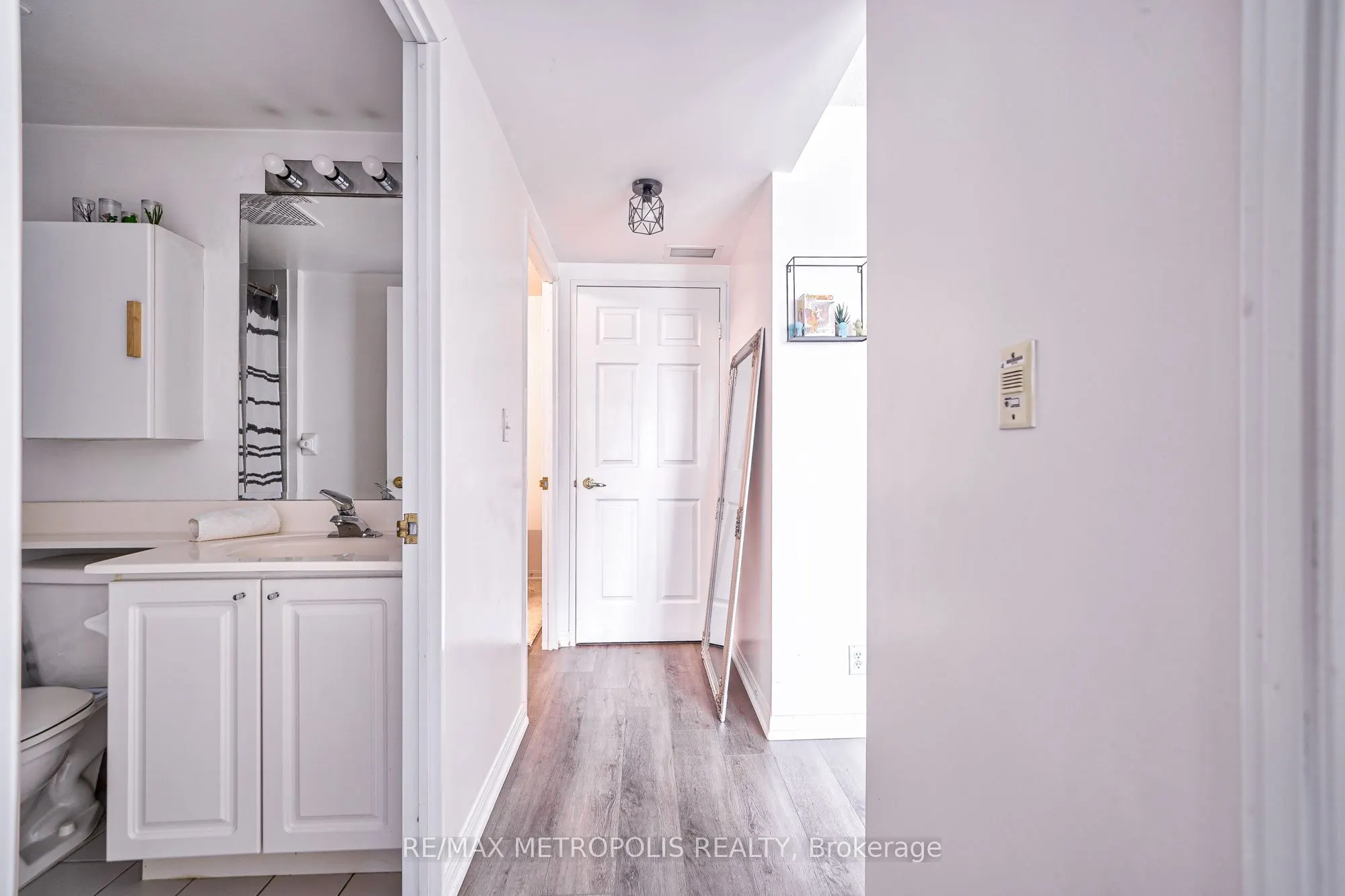 11 Lee Centre Drive, #PH109